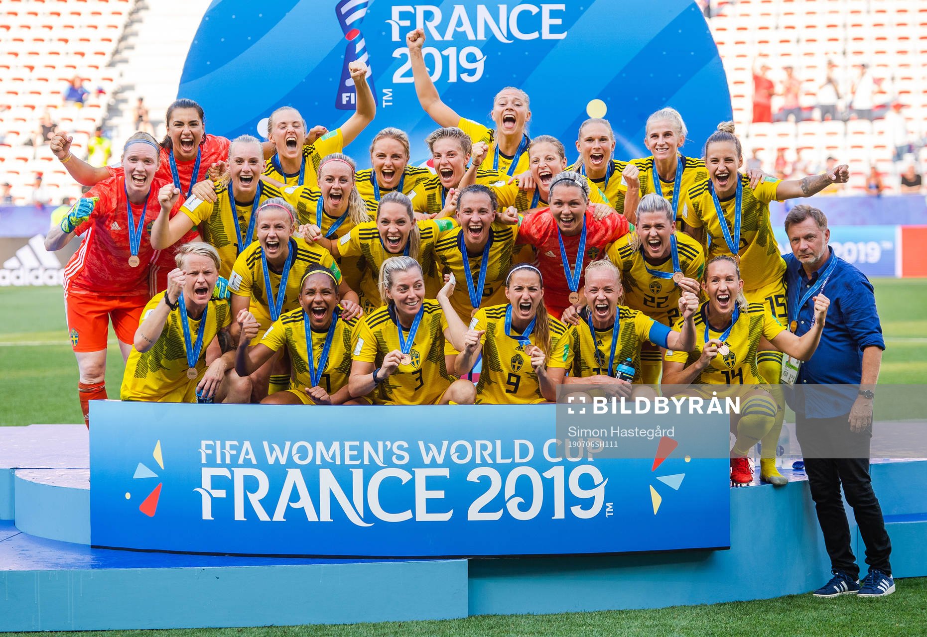 goalkeeper Hedvig Lindahl , goalkeeper Zecira Musovic ,