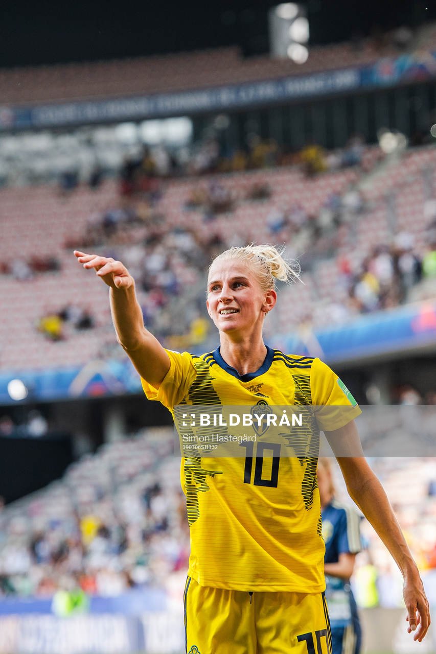 Sofia Jakobsson of Sweden celebrates