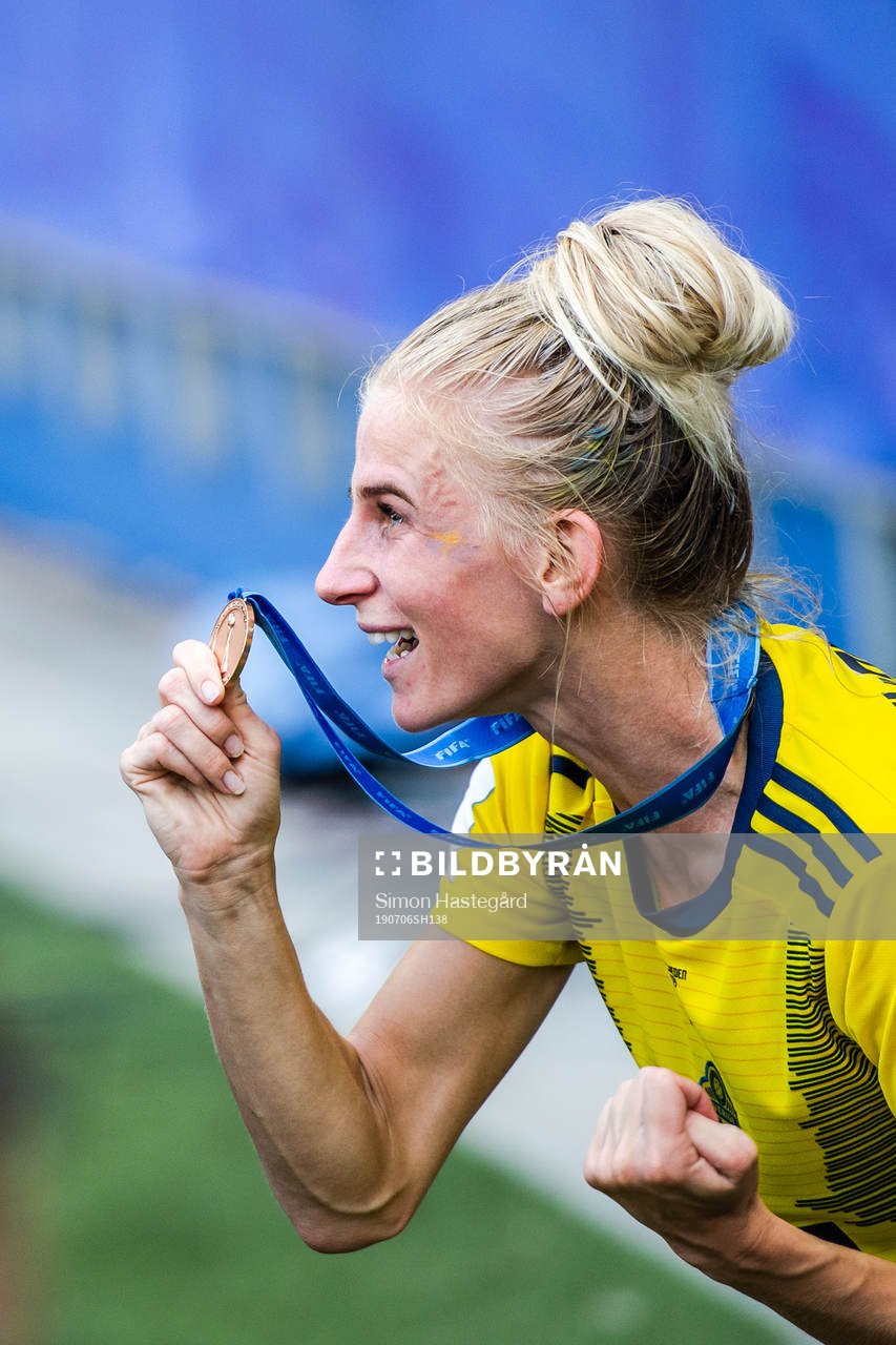 Sofia Jakobsson of Sweden celebrates