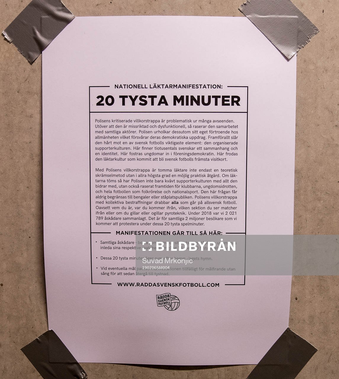 Plakat som uppmanar till 20 tysta minuter