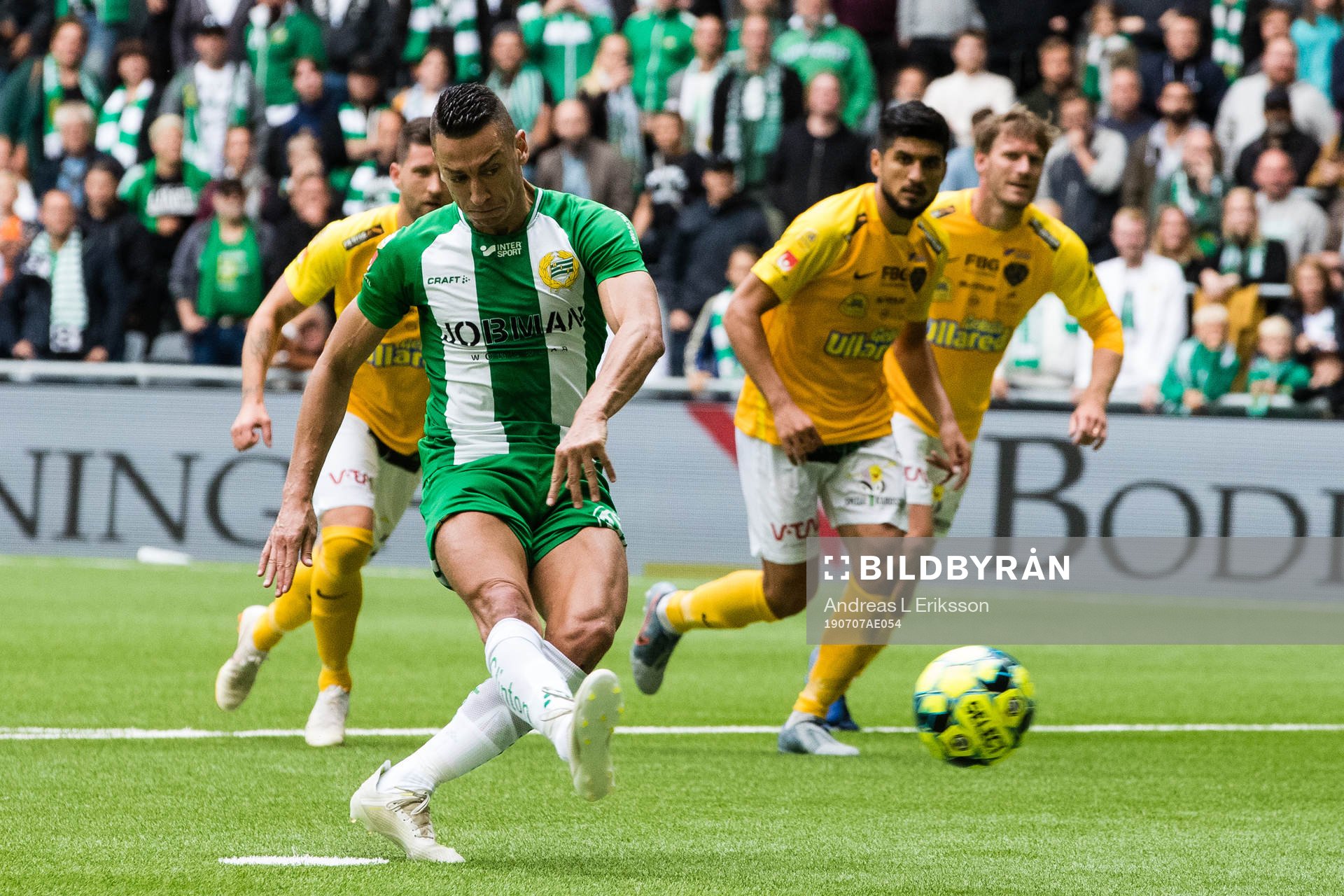 Hammarbys Nikola Djurdjic skjuter 6-0 på straff under fotbollsmatchen i Allsvenskan mellan Hammarby och Falkenberg den 7 juli 2019 i Stockholm.