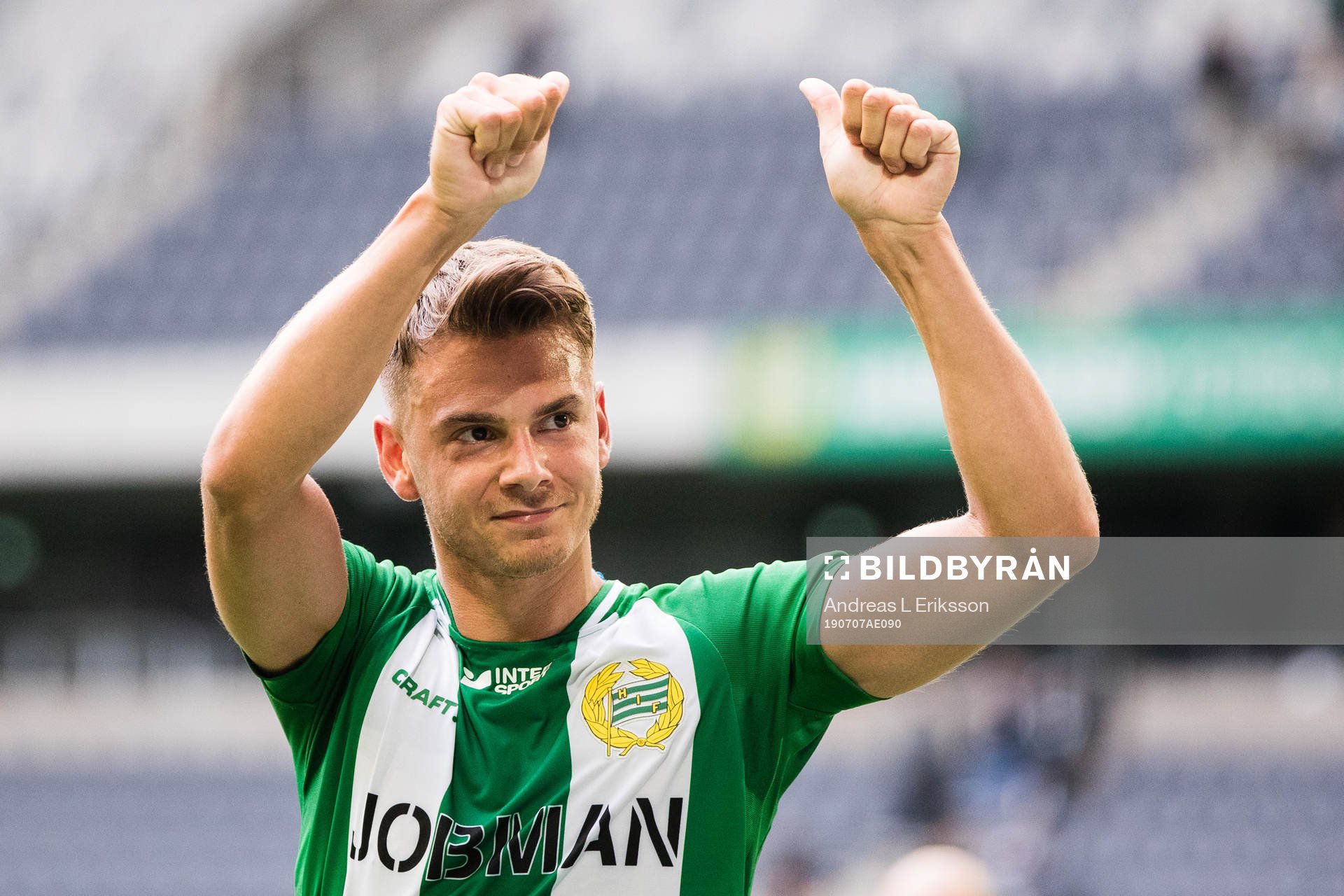 Hammarbys Alexander Kacaniklic jublar efter fotbollsmatchen i Allsvenskan mellan Hammarby och Falkenberg den 7 juli 2019 i Stockholm.
