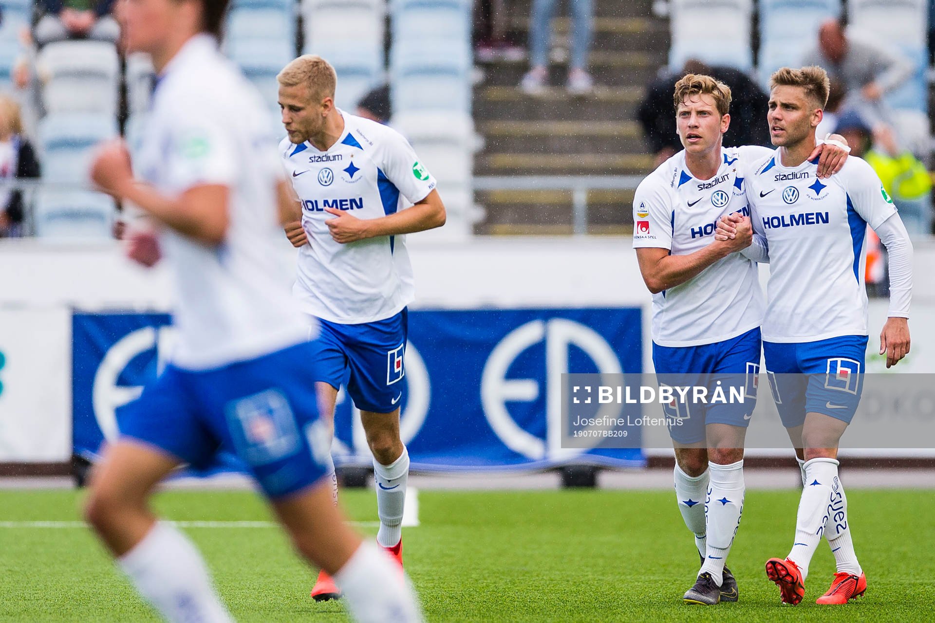 Norrköpings Christoffer Nyman och Alexander Fransson jublar