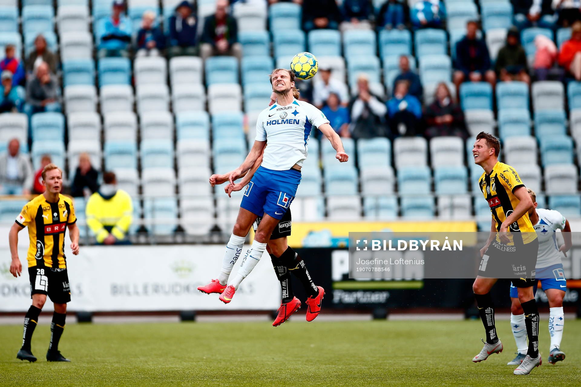 IFK Norrköpings Lars Krogh Gerson i nickduell med