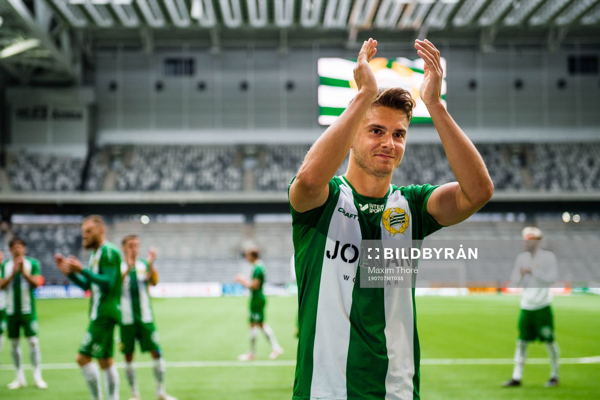 Hammarbys Alexander Kacaniklic jublar