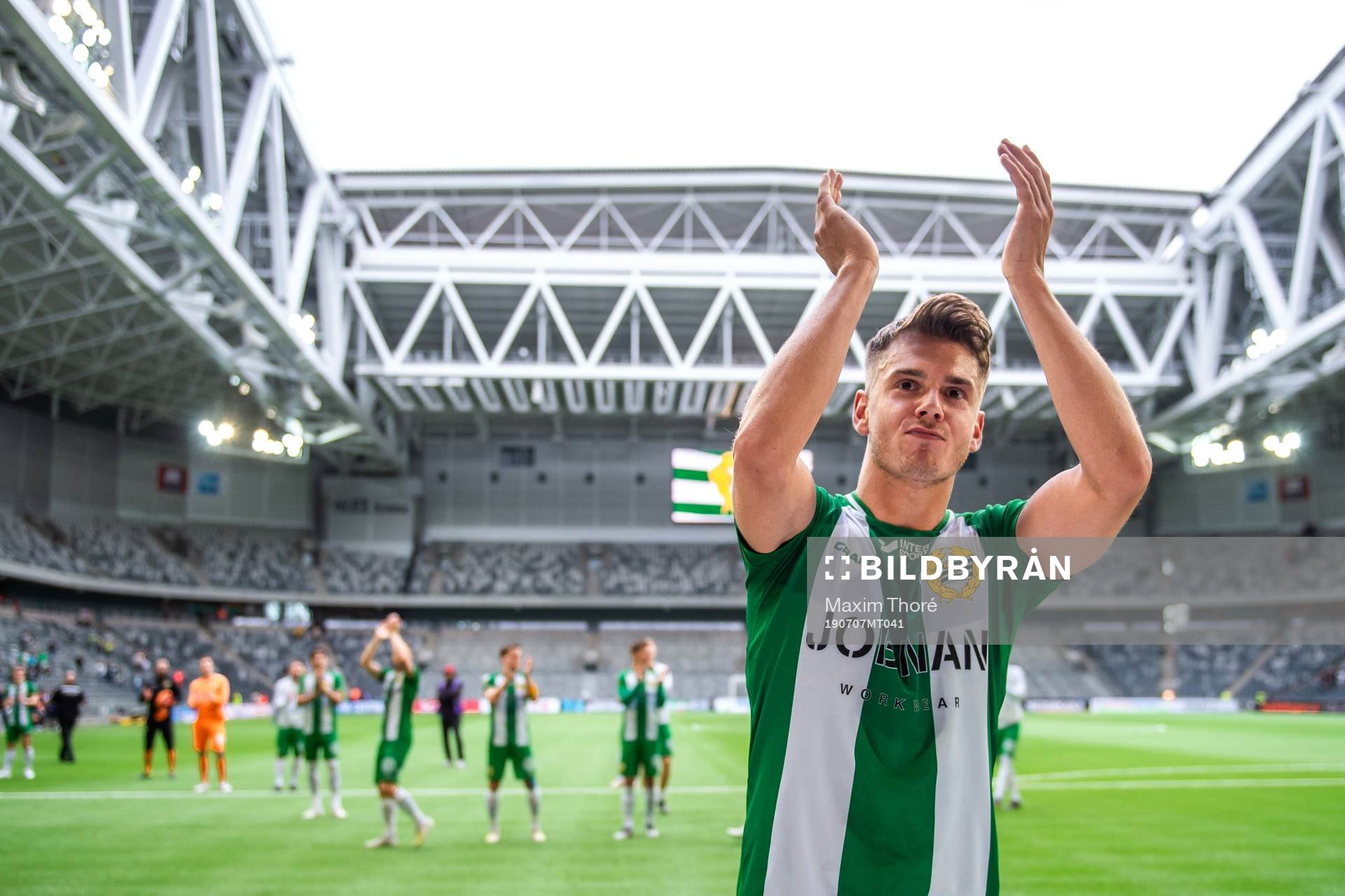 Hammarbys Alexander Kacaniklic jublar