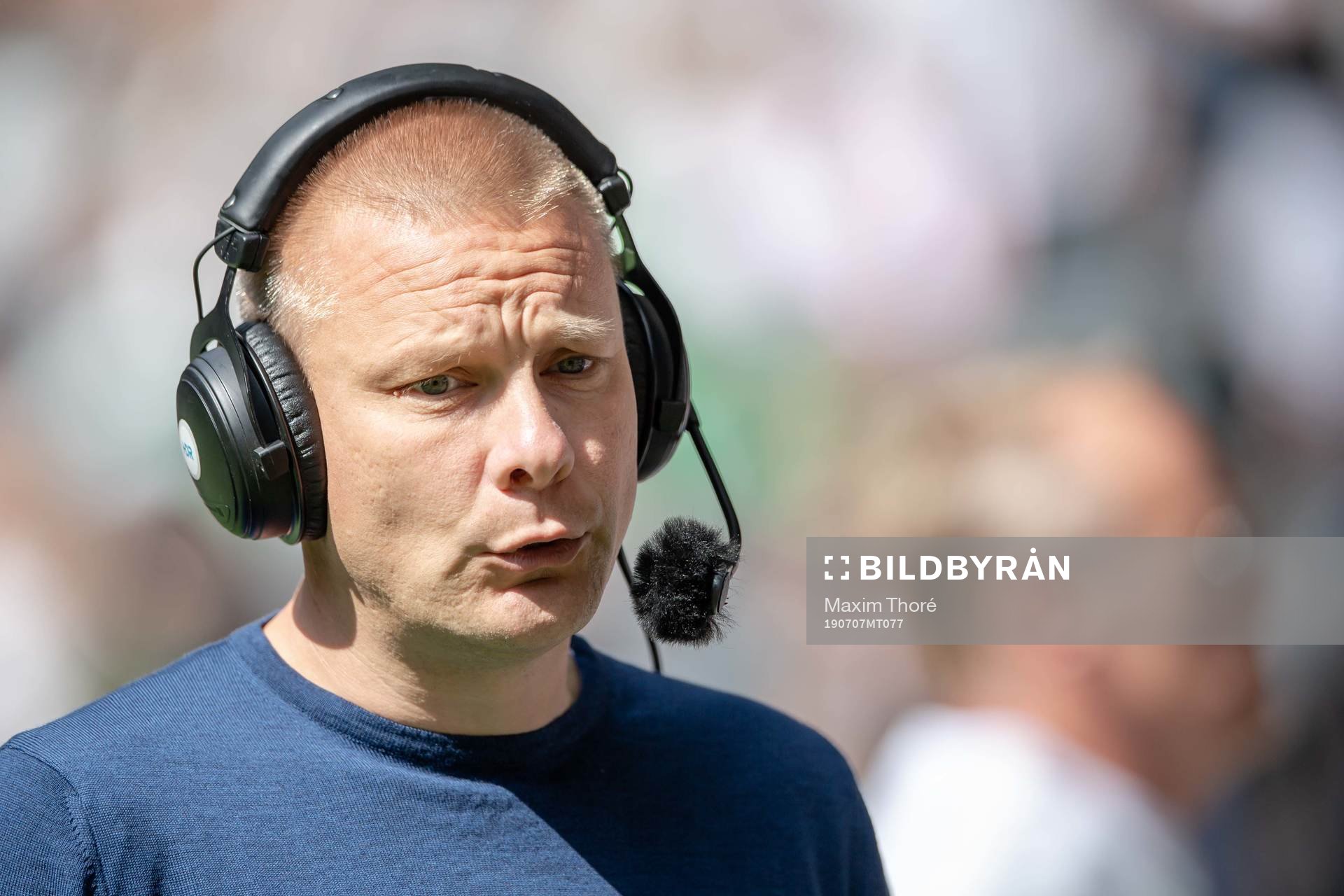Hammarbys tränare Stefan Billborn blir intervjuad