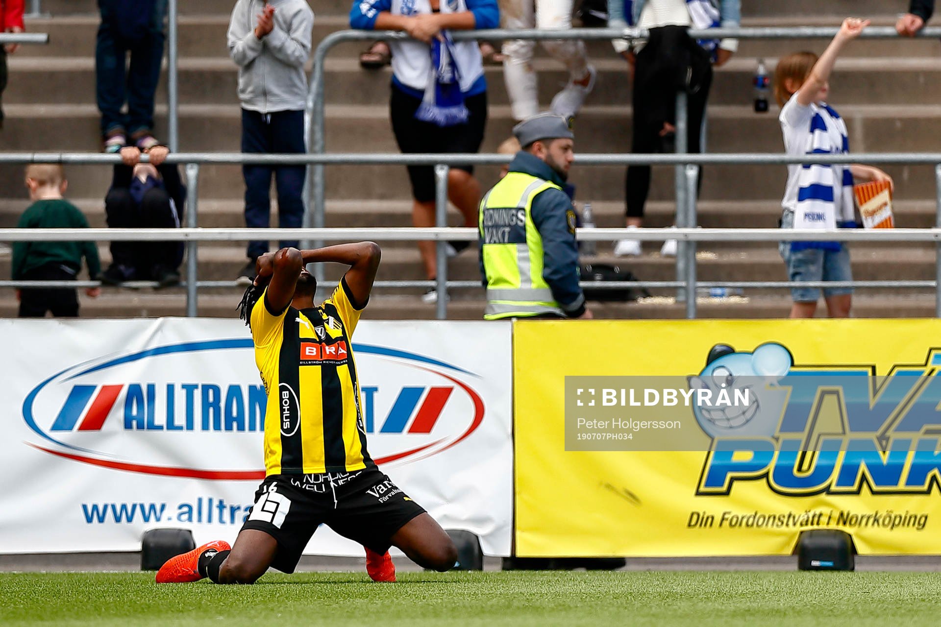 Häckens Kizito Kwame deppar