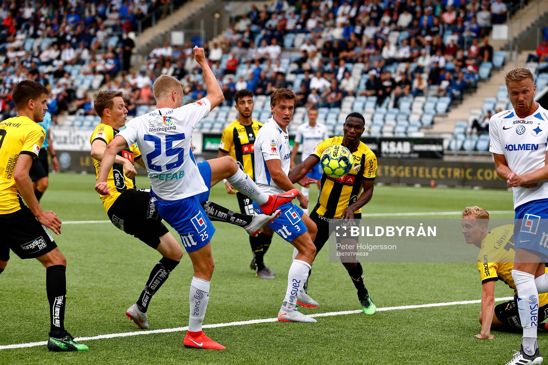 Målchans för IFK Norrköpings Filip Dagerstål