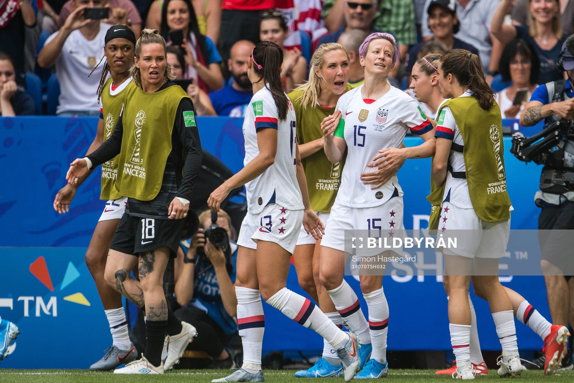 Players of USA celebrates