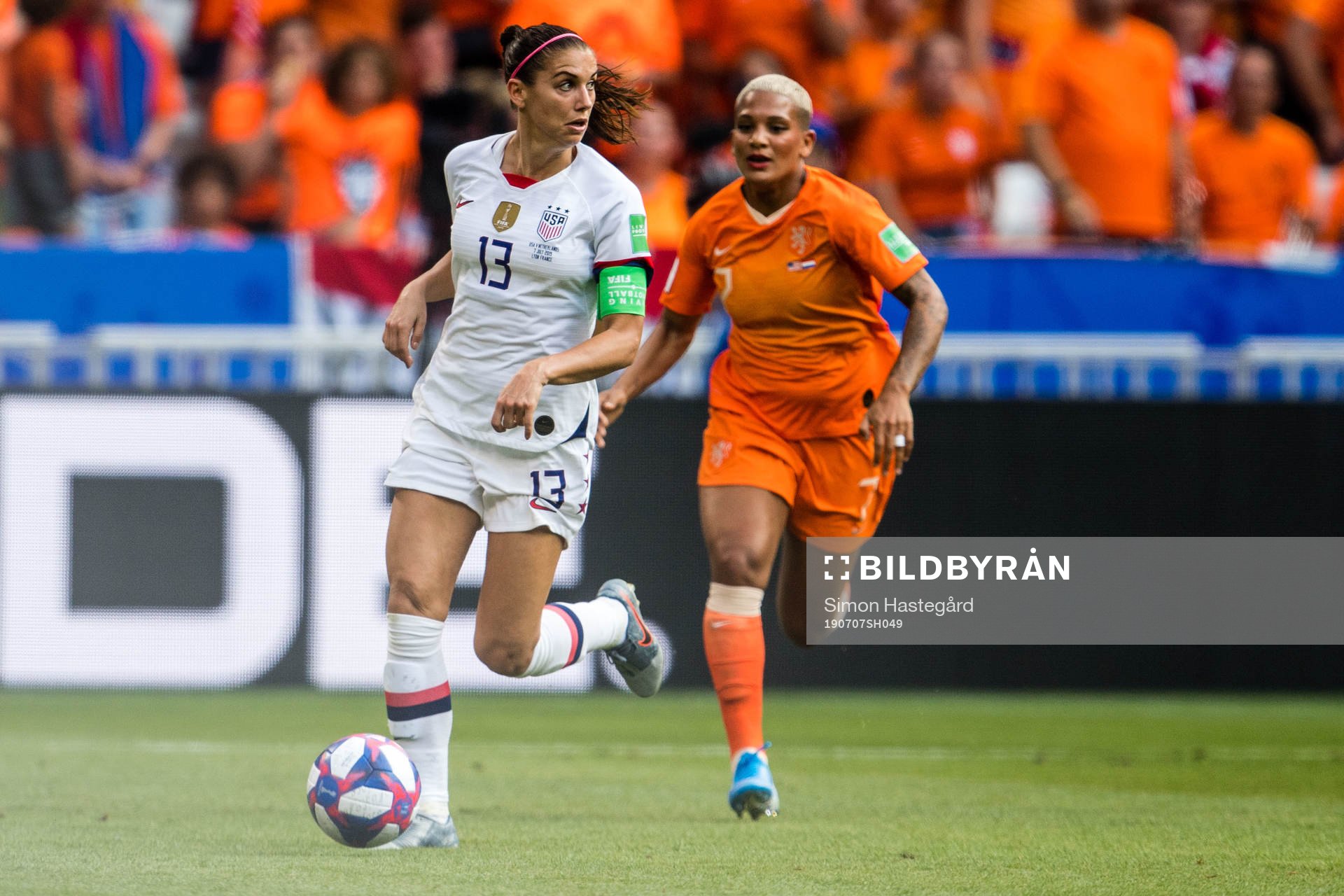 Alex Morgan of USA and Shanice Janice Van De Sanden of Netherlands during the FIFA Women's World Cup final between USA and Netherlands on July 7, 2019 in Lyon.