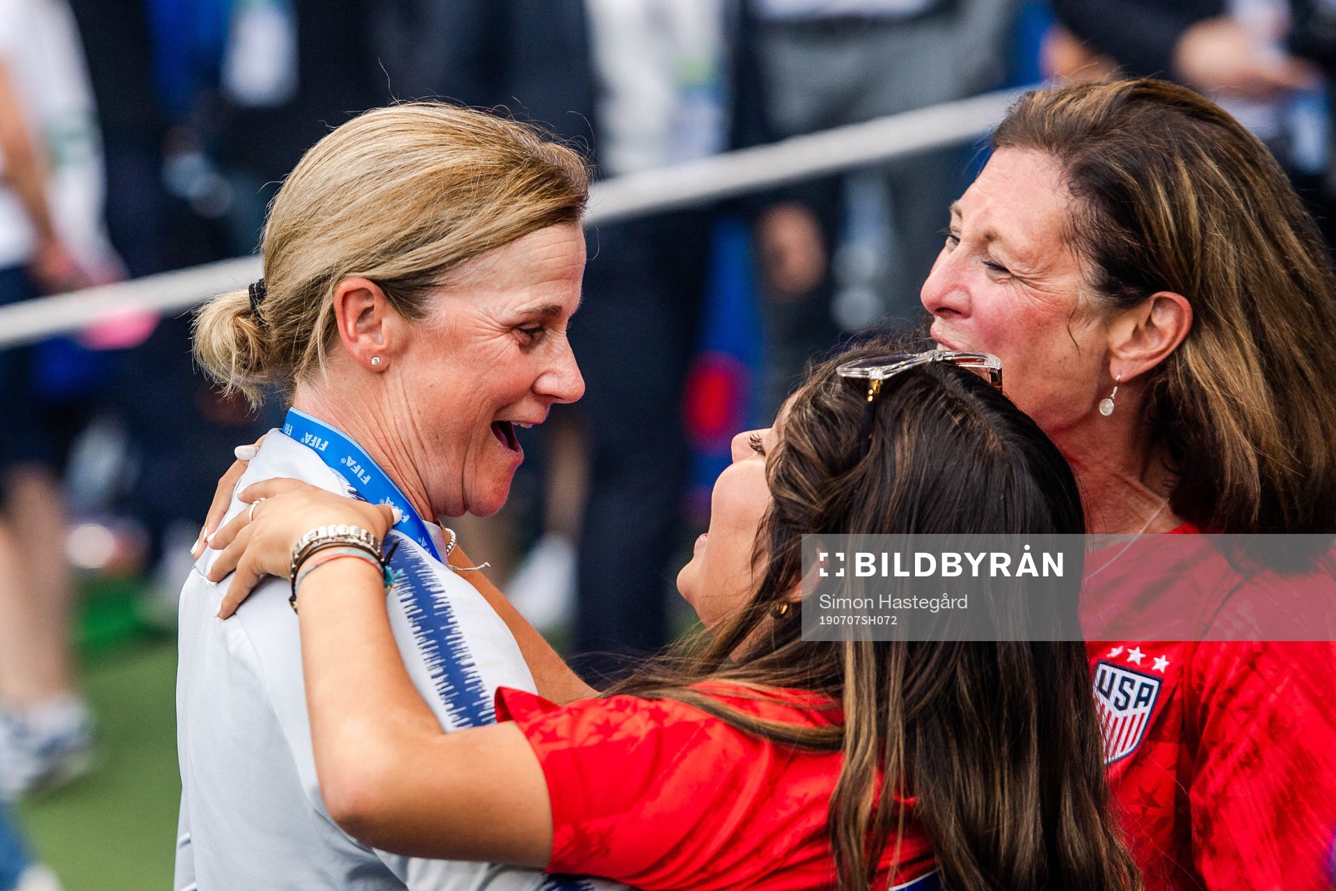 Jillian Ellis, head coach of USA celebrates