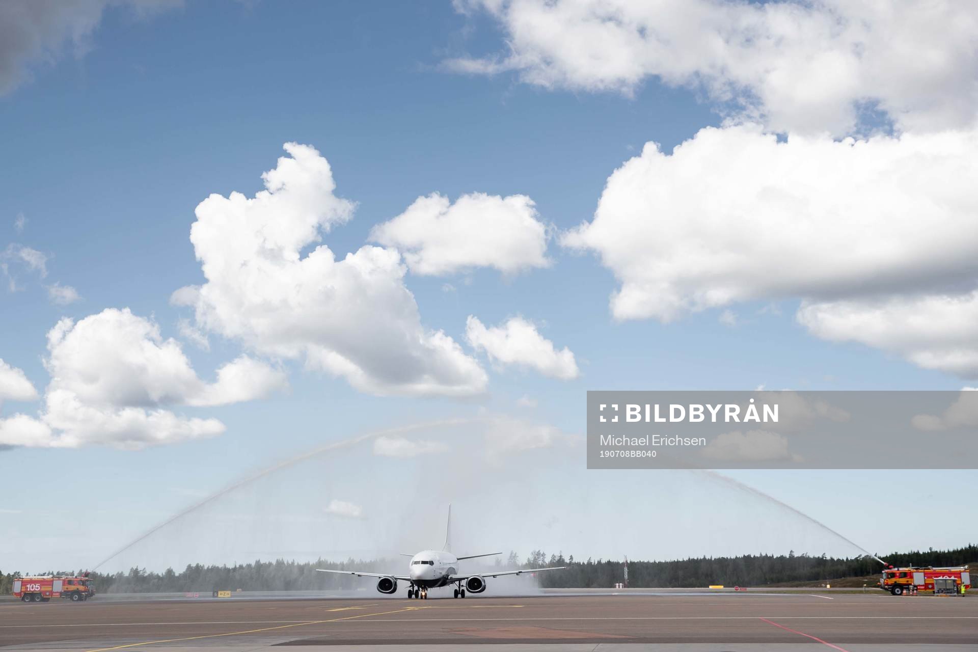 The plane carrying the bronze winning Swedish women's