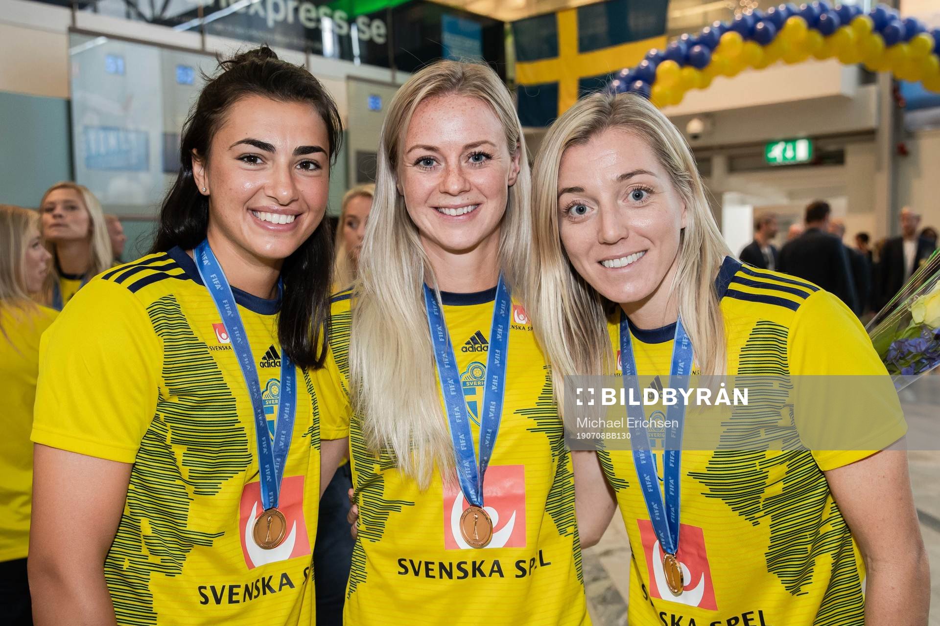 Goalkeeper Zecira Musovic, Amanda Ilestedt and Linda