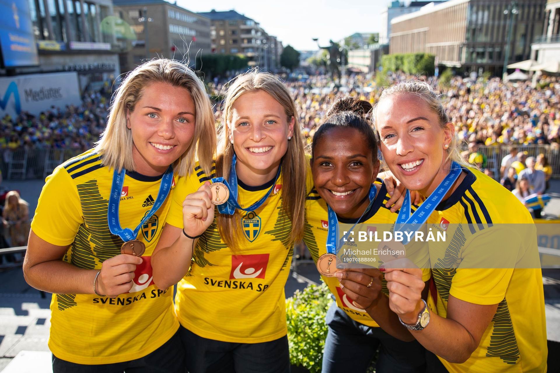 Goalkeeper Jennifer Falk, Anna Anvegård, Madelen Janogy