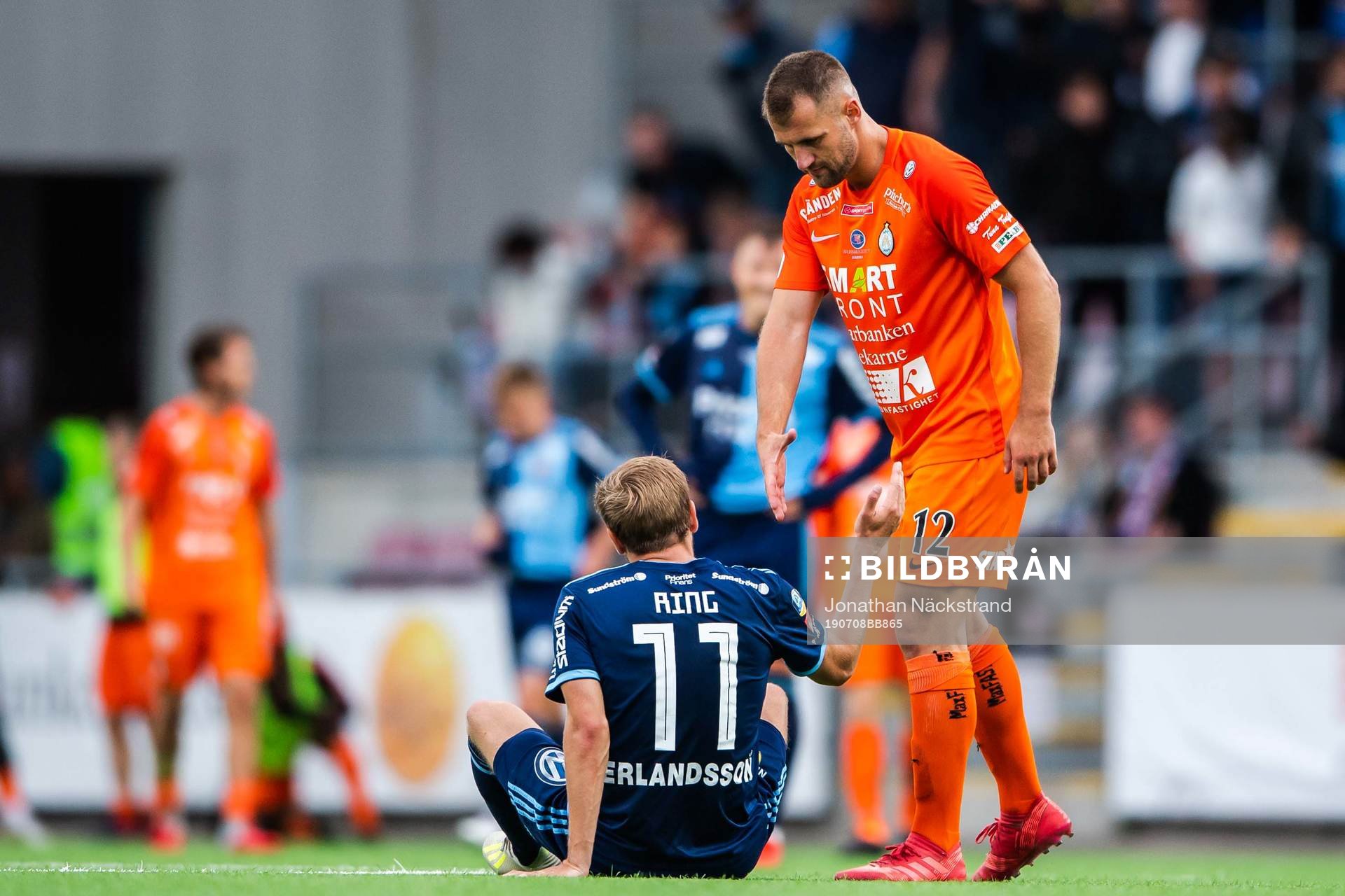 AFC Eskilstunas Mehmed Dresevic och Djurgårdens Jonathan