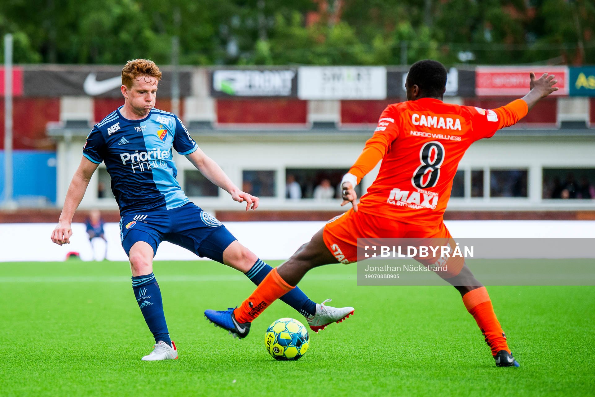 Djurgårdens Aslak Witry och AFC Eskilstunas Ousmane Camara under fotbollsmatchen i Allsvenskan mellan AFC Eskilstuna och Djurgården den 8 juli 2019 i Eskilstuna.