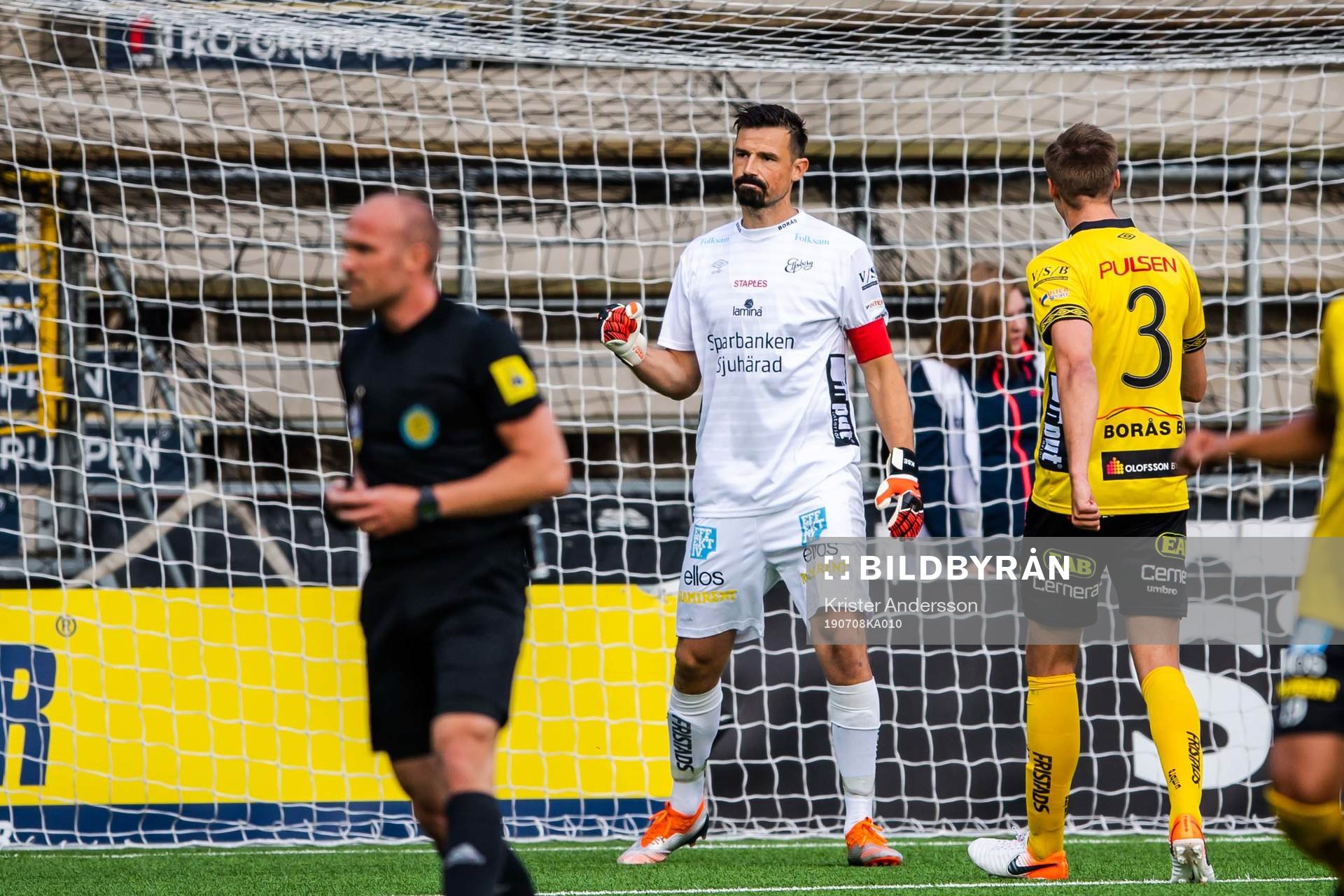 Elfsborgs målvakt Kevin Stuhr Ellegaard jublar