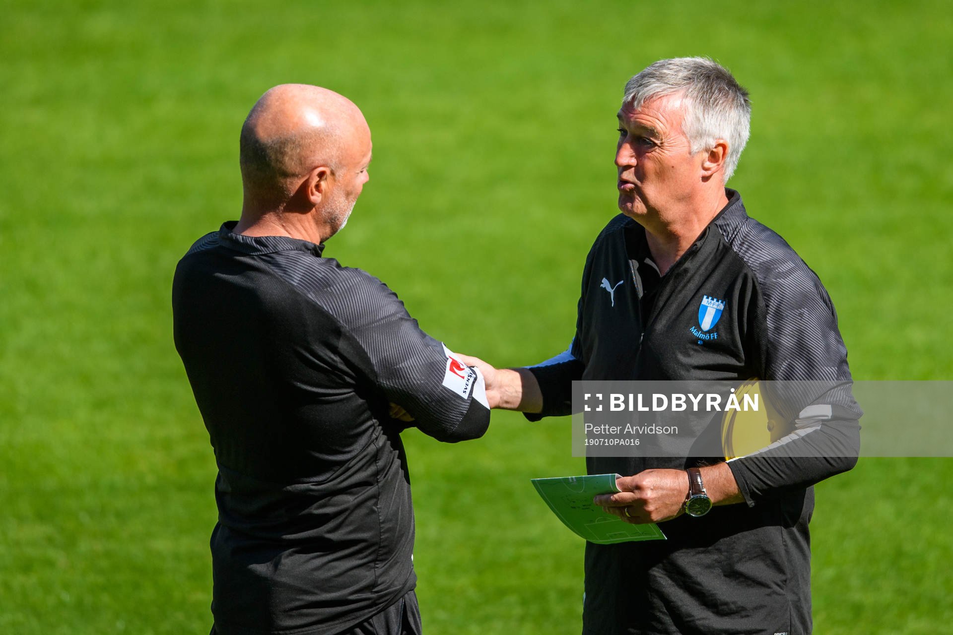 Uwe Rösler, head coach and Rob Kelly, assistant coach of