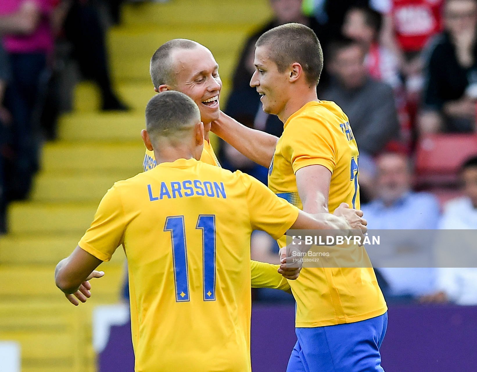 Simon Thern of IFK Norrköping celebrate with teammates