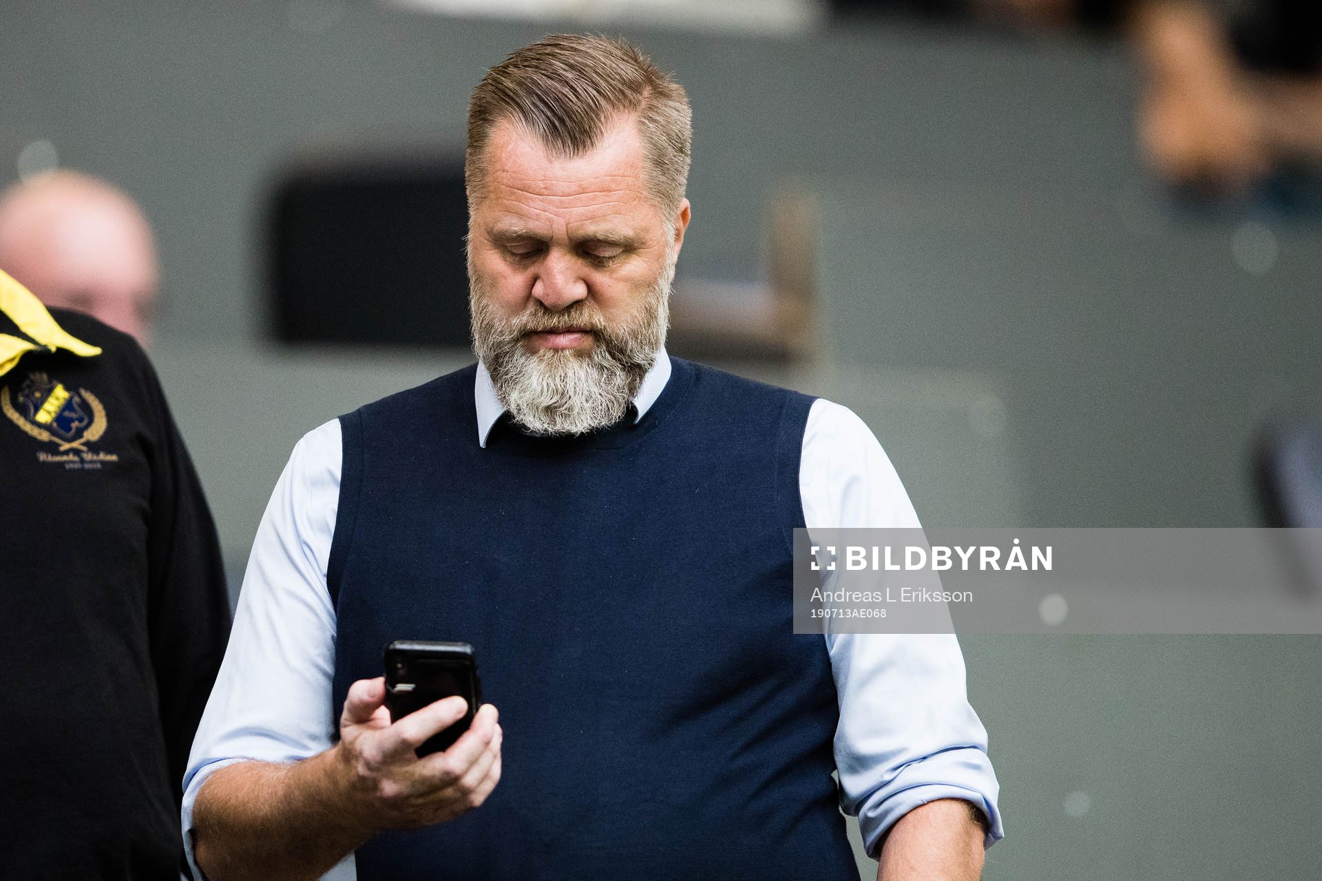 s sportchef Björn Wesström innan fotbollsmatchen i