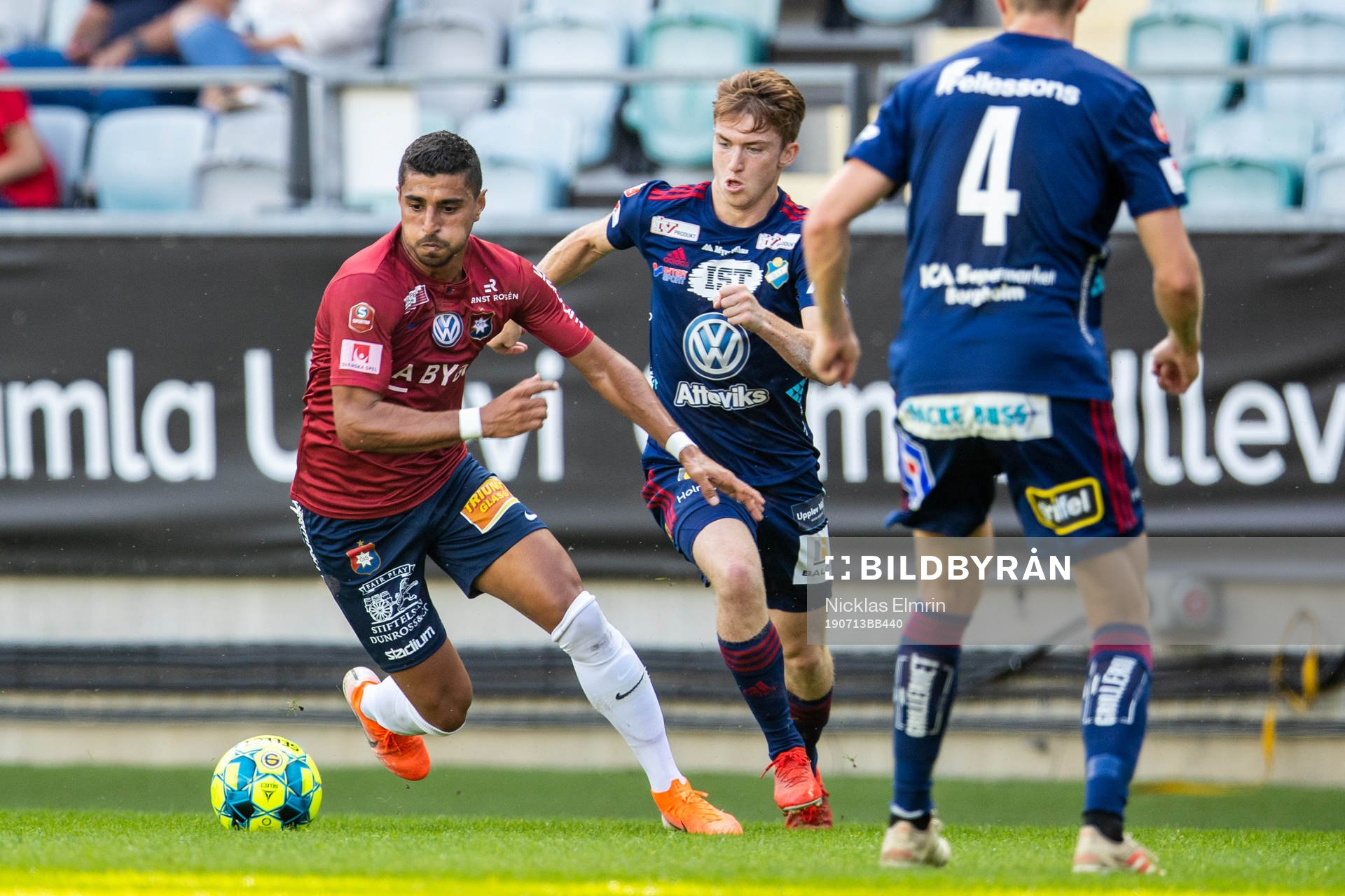 Örgrytes Ailton Almeida mot Östers Carl Johansson