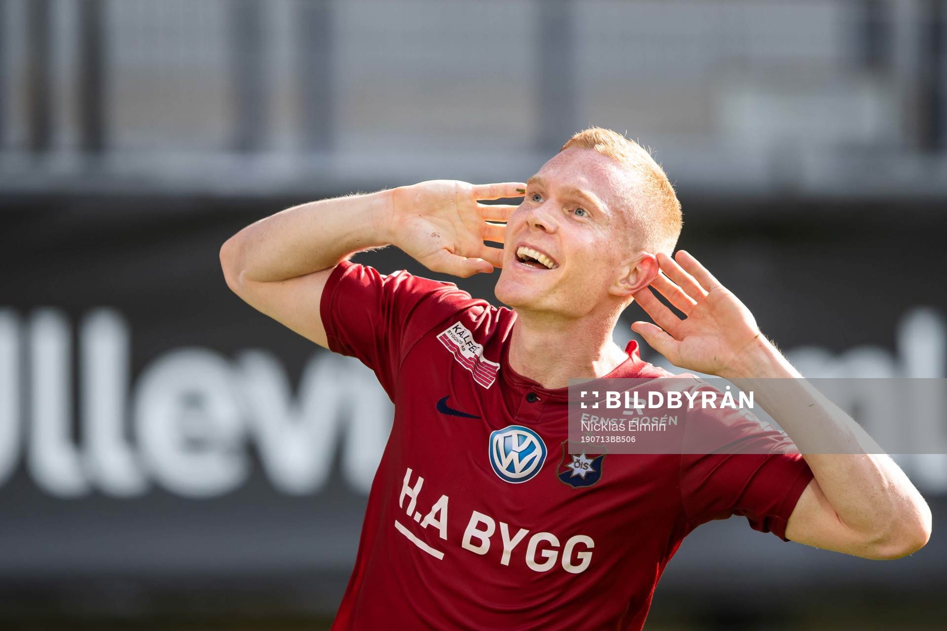 Örgrytes David Engström jublar