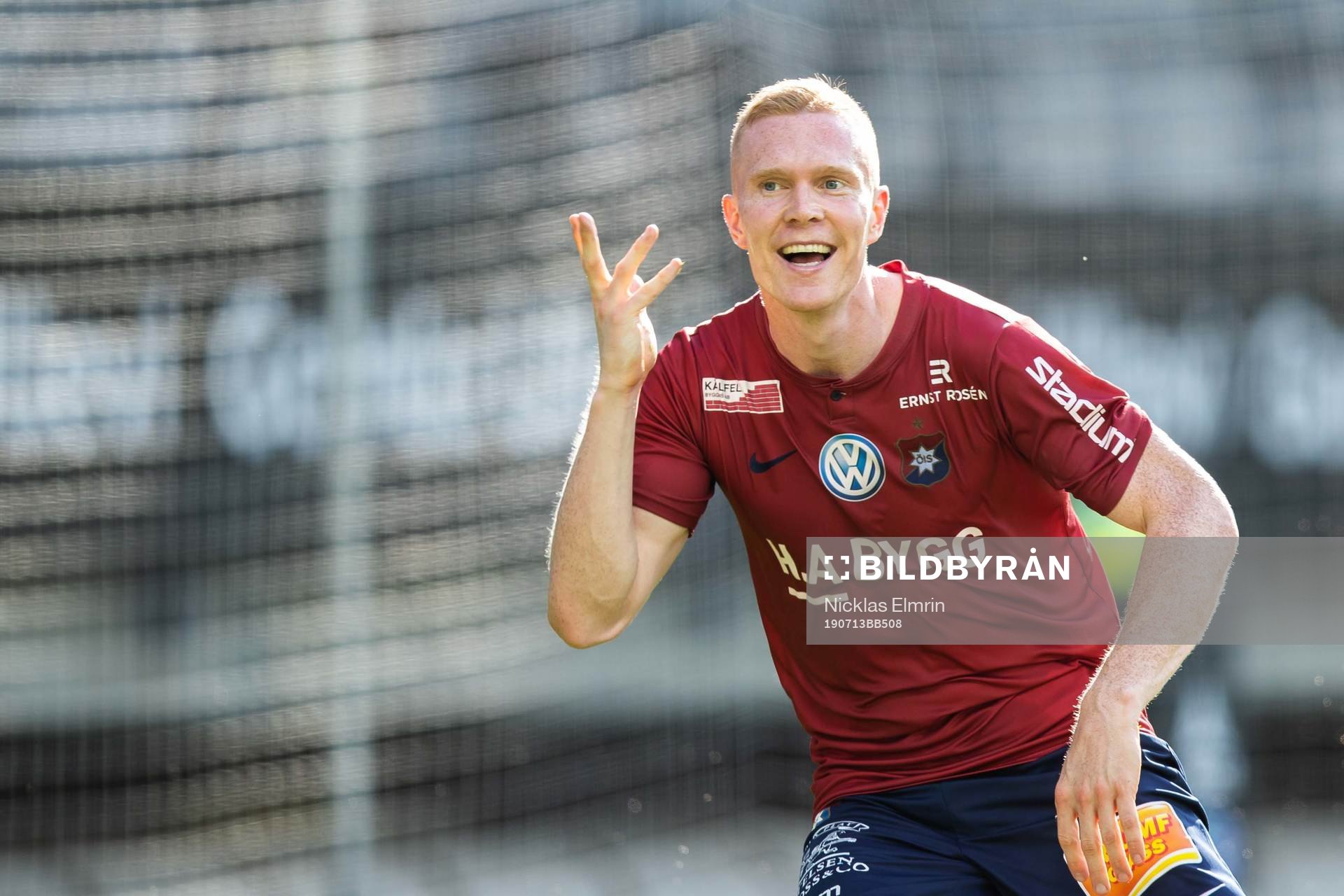 Örgrytes David Engström jublar