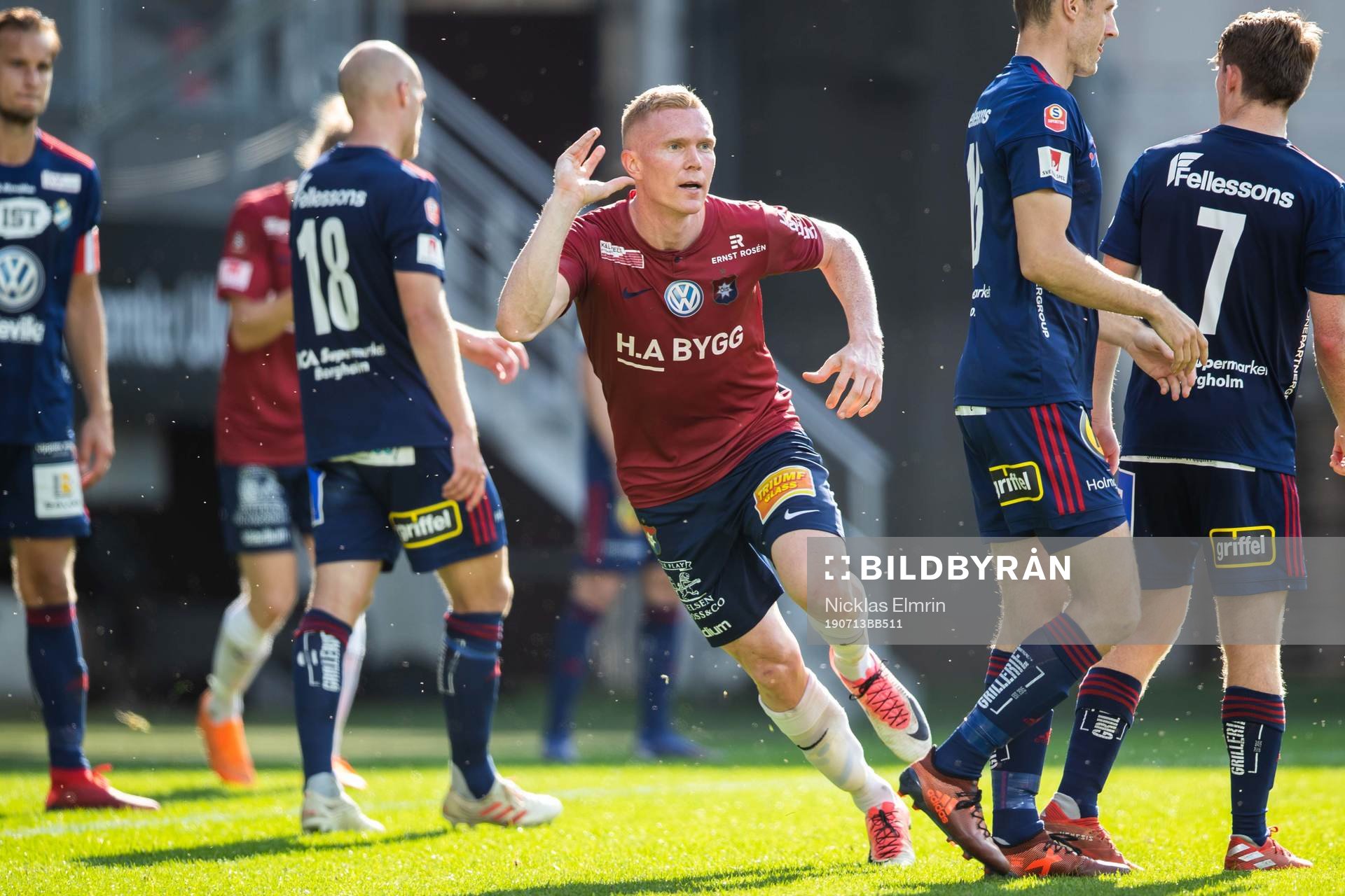 Örgrytes David Engström jublar