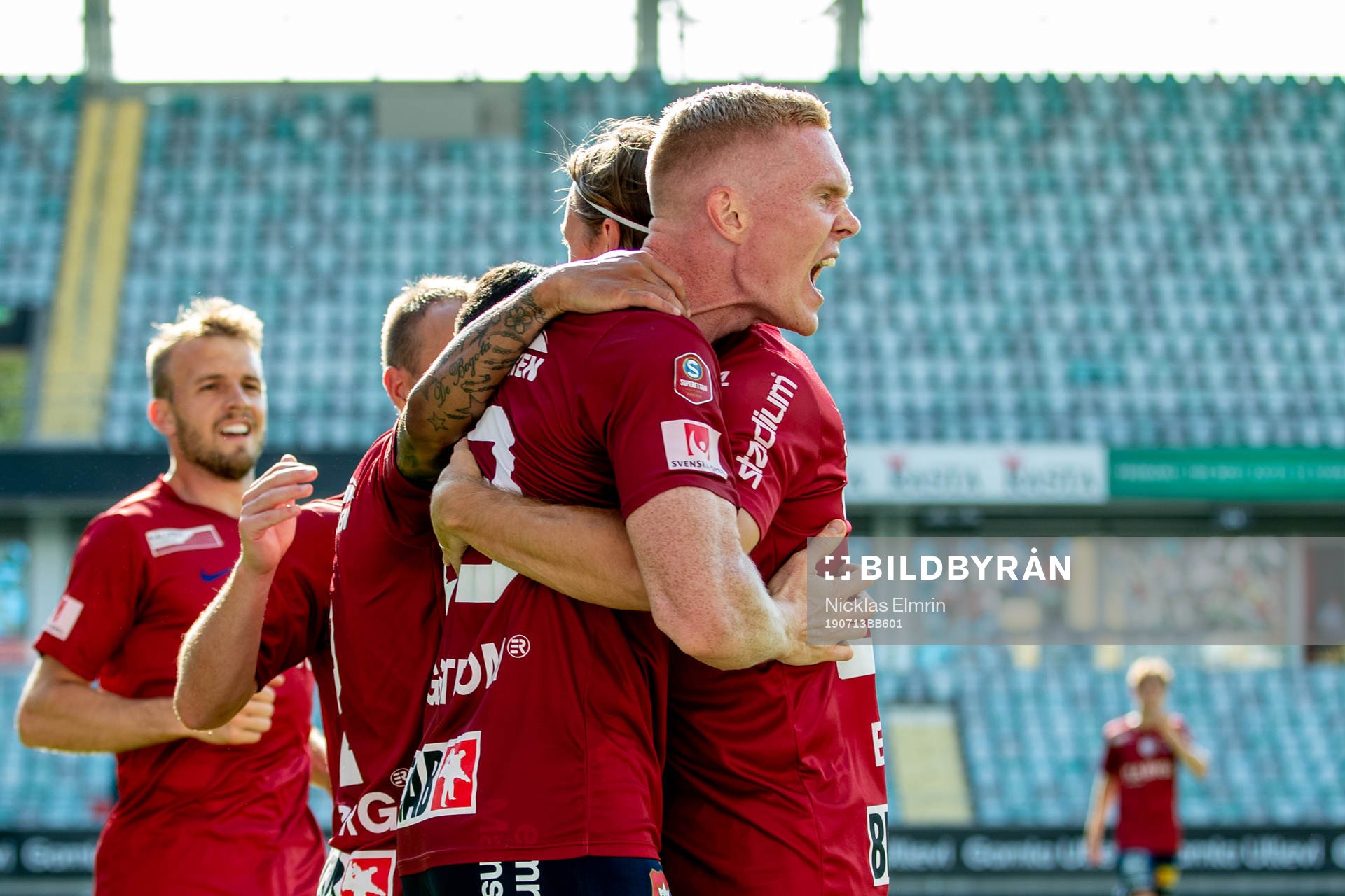 Örgrytes David Engström jublar
