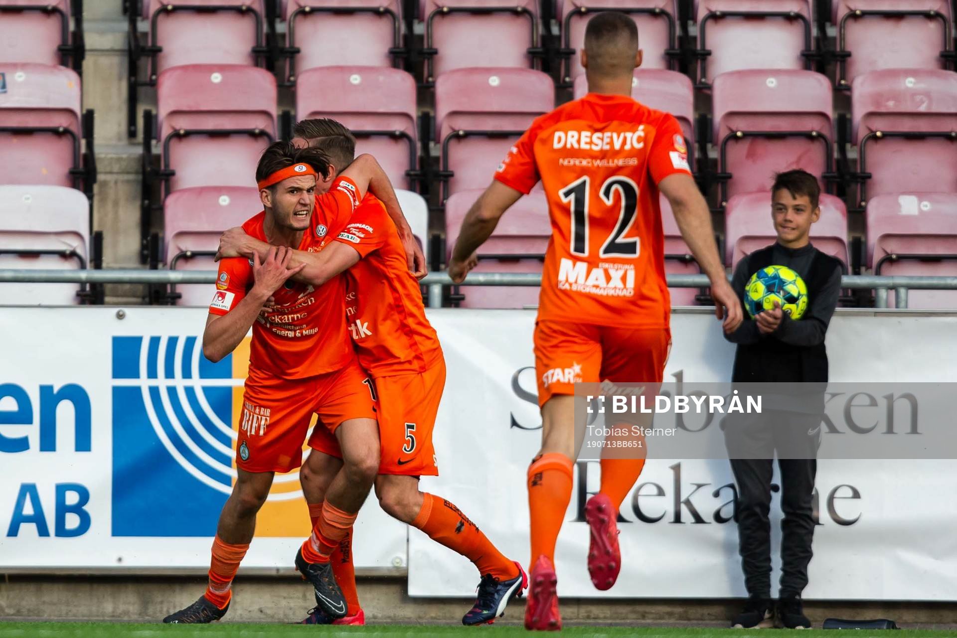 AFC Eskilstunas Wilhelm Loeper jublar