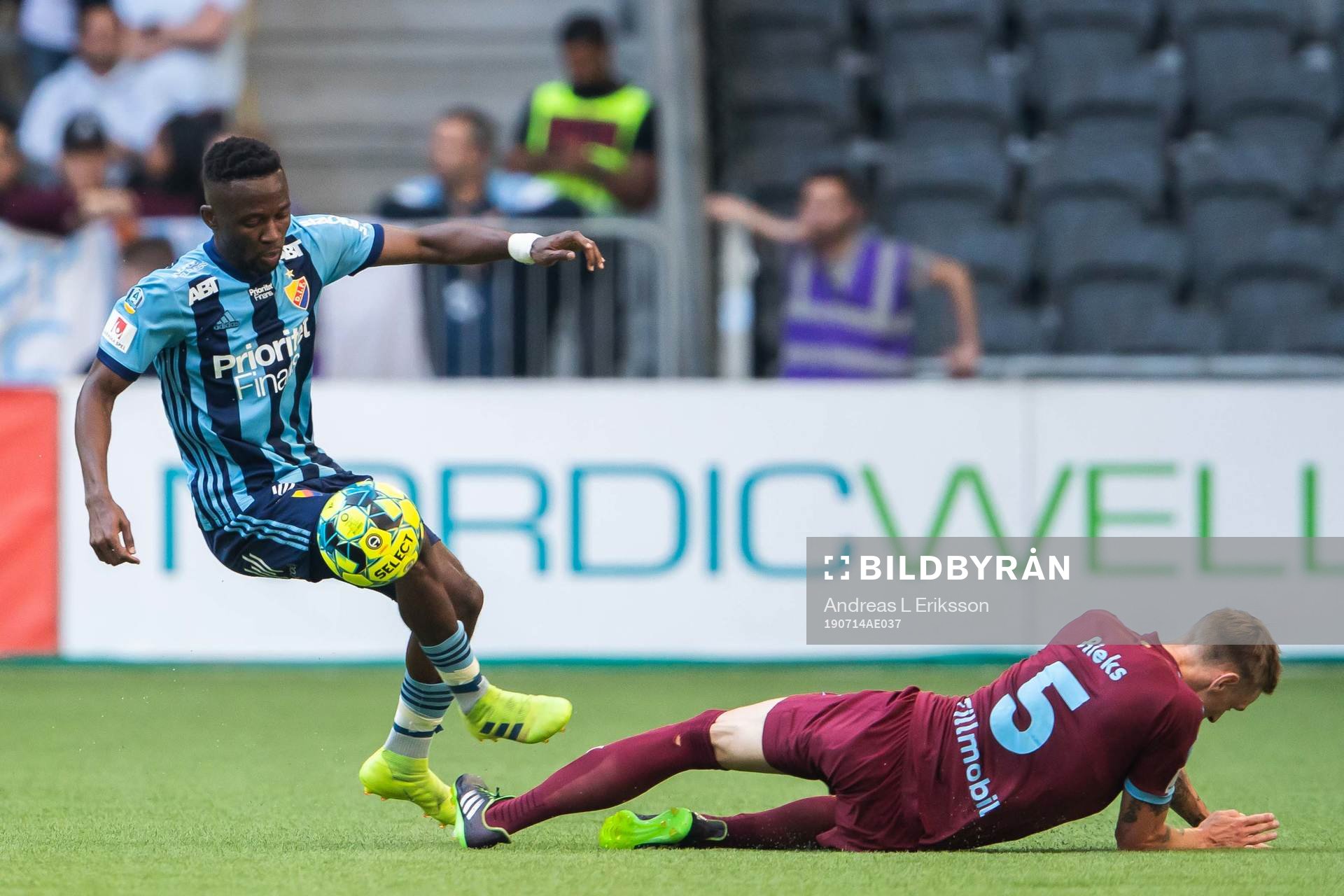 Djurgårdens Mohamed Buya Turay och Malmö FFs Sören Rieks