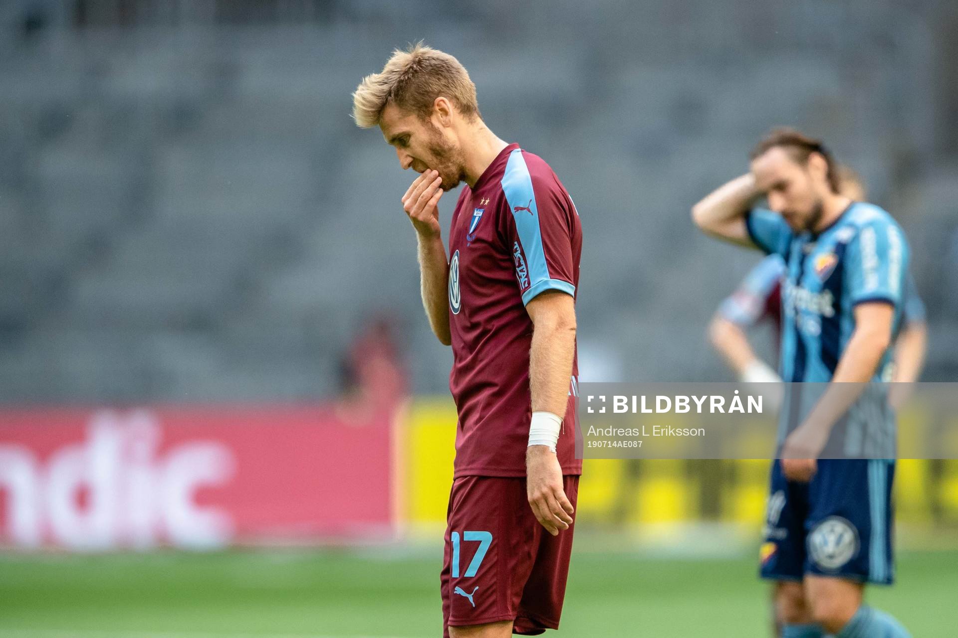 Malmö FFs Rasmus Bengtsson och Djurgårdens Kevin Walker