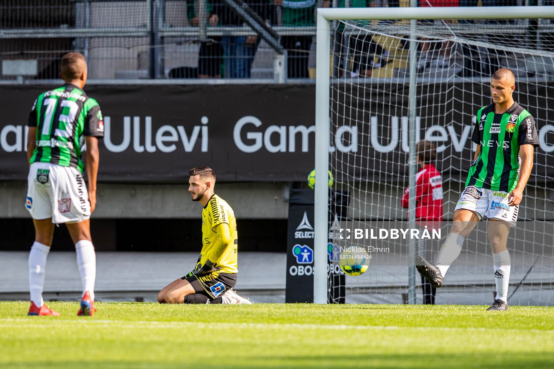 GAIS målvakt Marko Johansson, Milos Andelkovic och Nuha