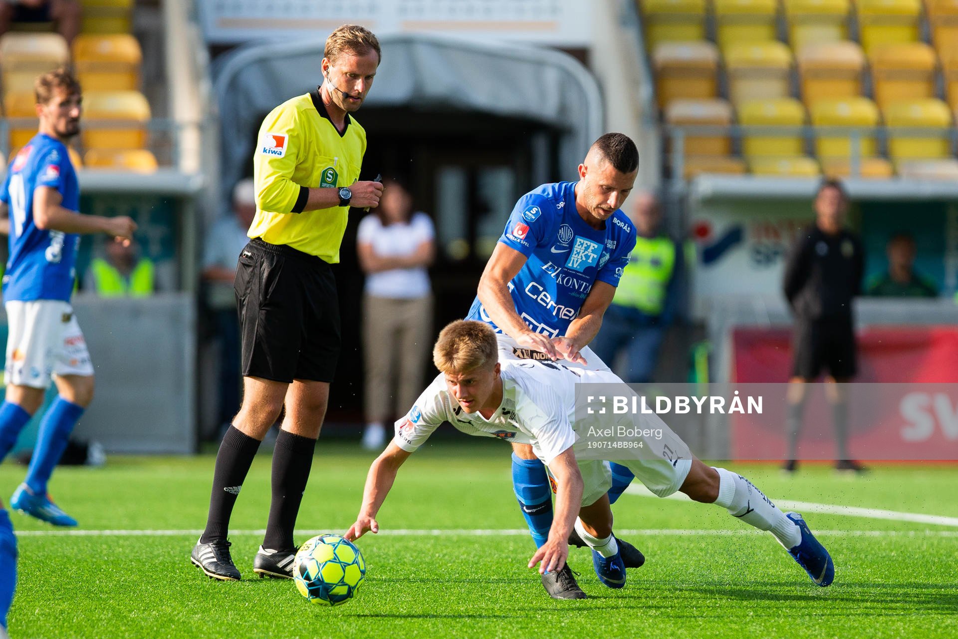 Norrbys Alen Krasnici och Halmstads Erik Ahlstrand