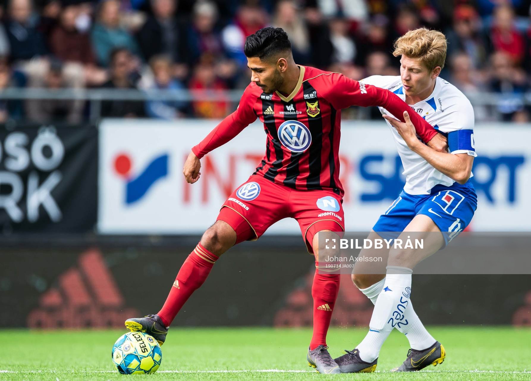 Östersunds Hosam Aiesh och IFK Norrköpings Alexander