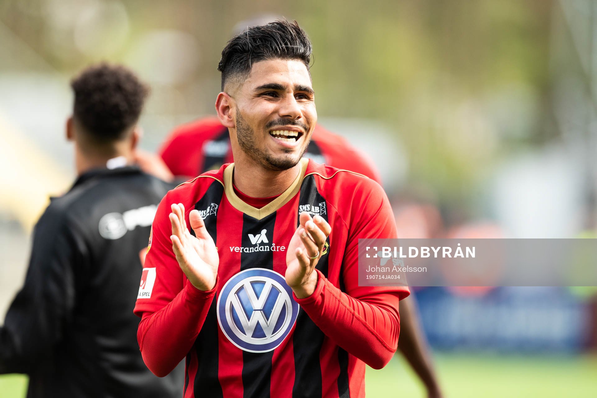 Östersunds Hosam Aiesh jublar
