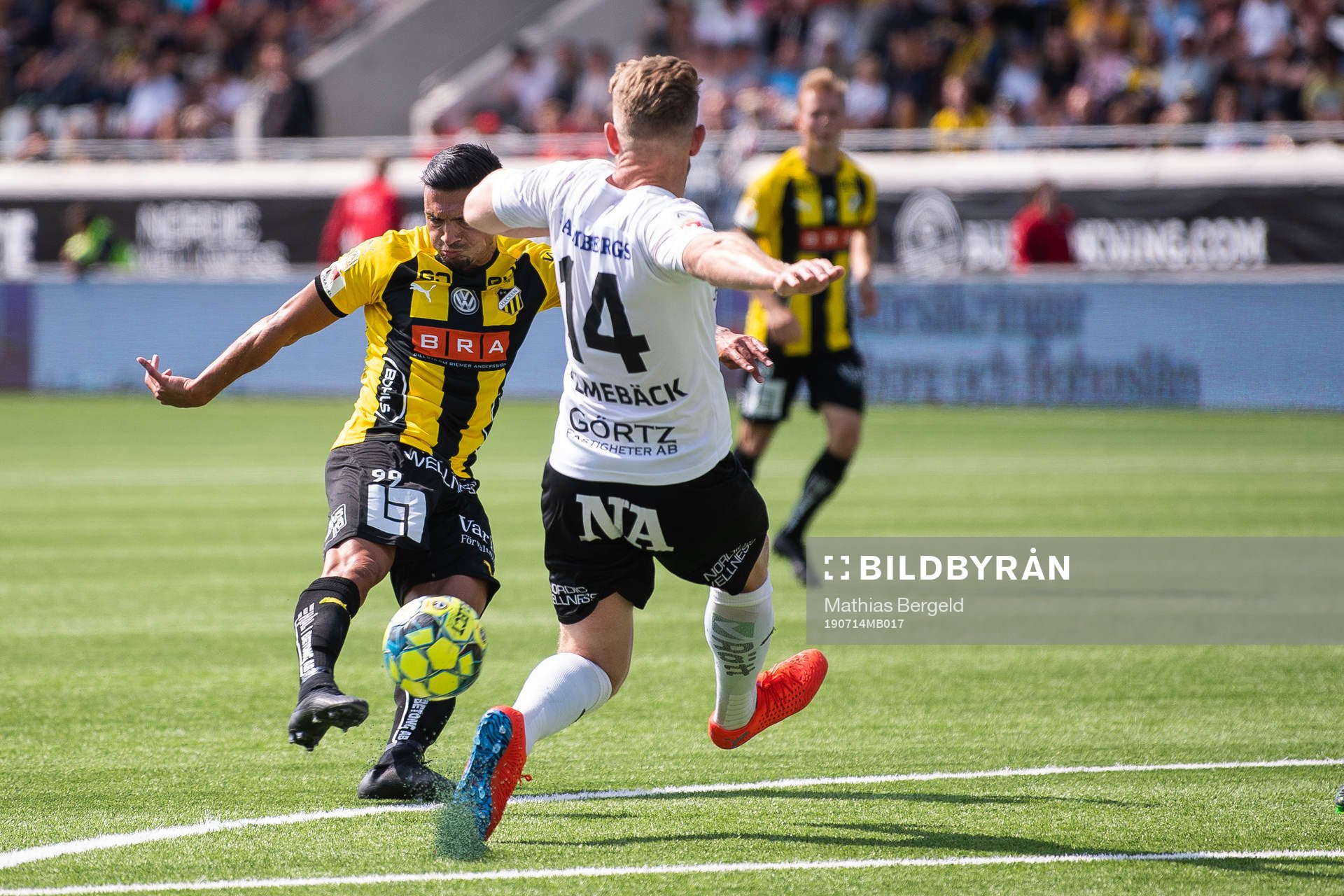 Häckens Ahmed Yasin skjuter