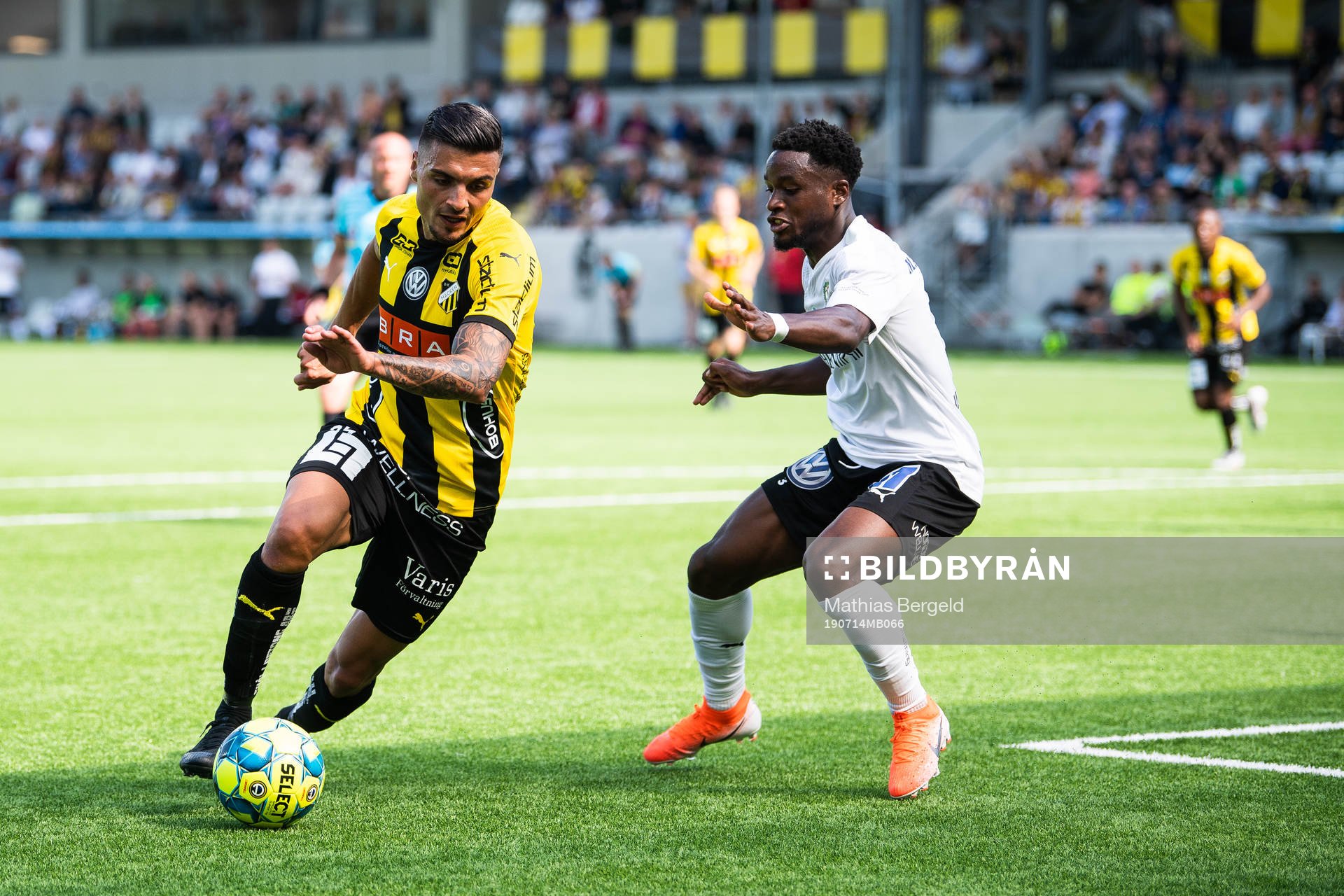 Häckens Ahmed Yasin och Örebros Kevin Wright