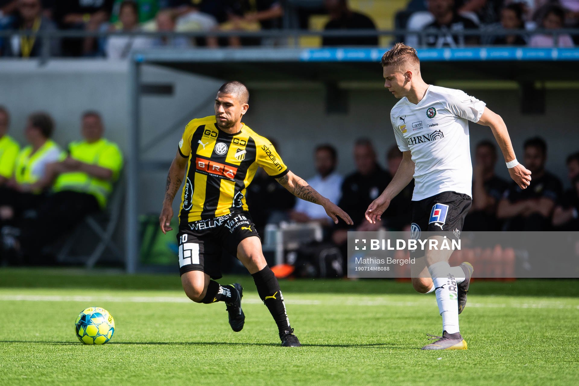 Häckens Paulinho och Örebros Jake Larsson