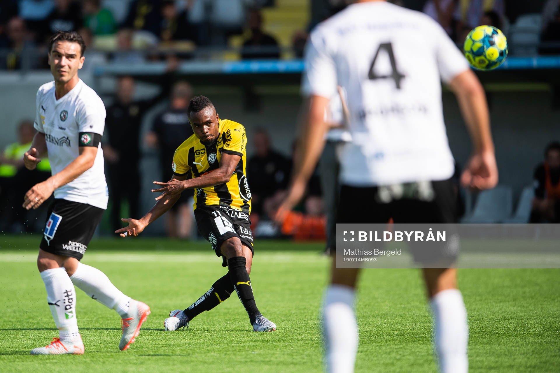 Häckens Nasiru Mohammed skjuter
