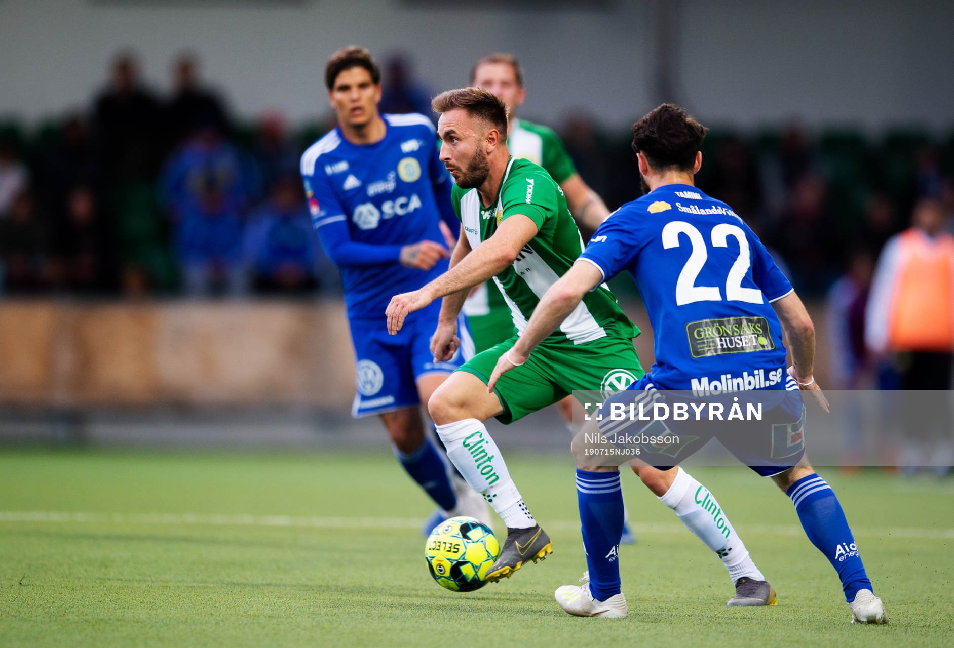 Hammarbys Muamer Tankovic och Sundsvalls Jonathan Tamimi