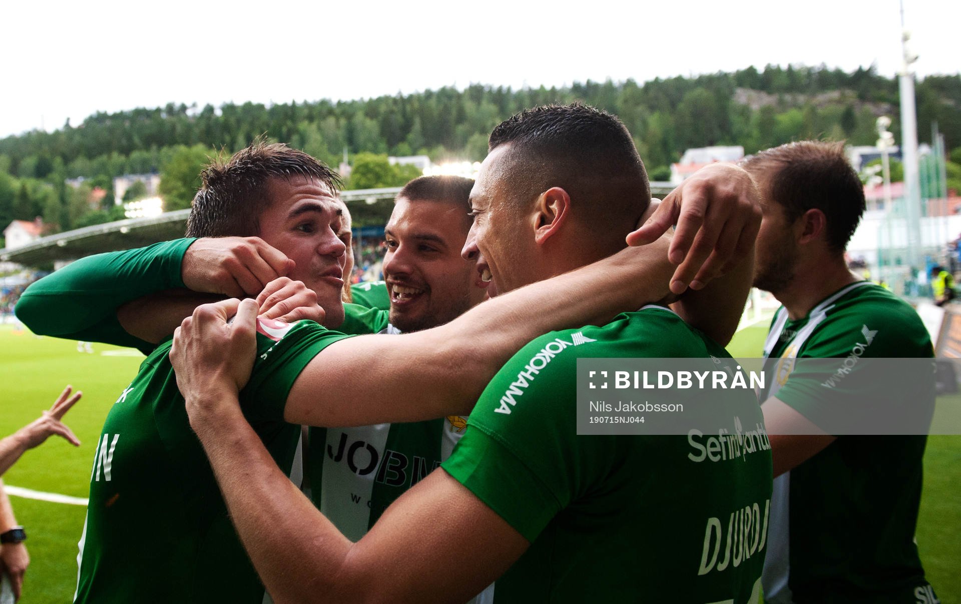 Hammarbys Vidar Örn Kjartansson och Nikola Djurdjic jublar
