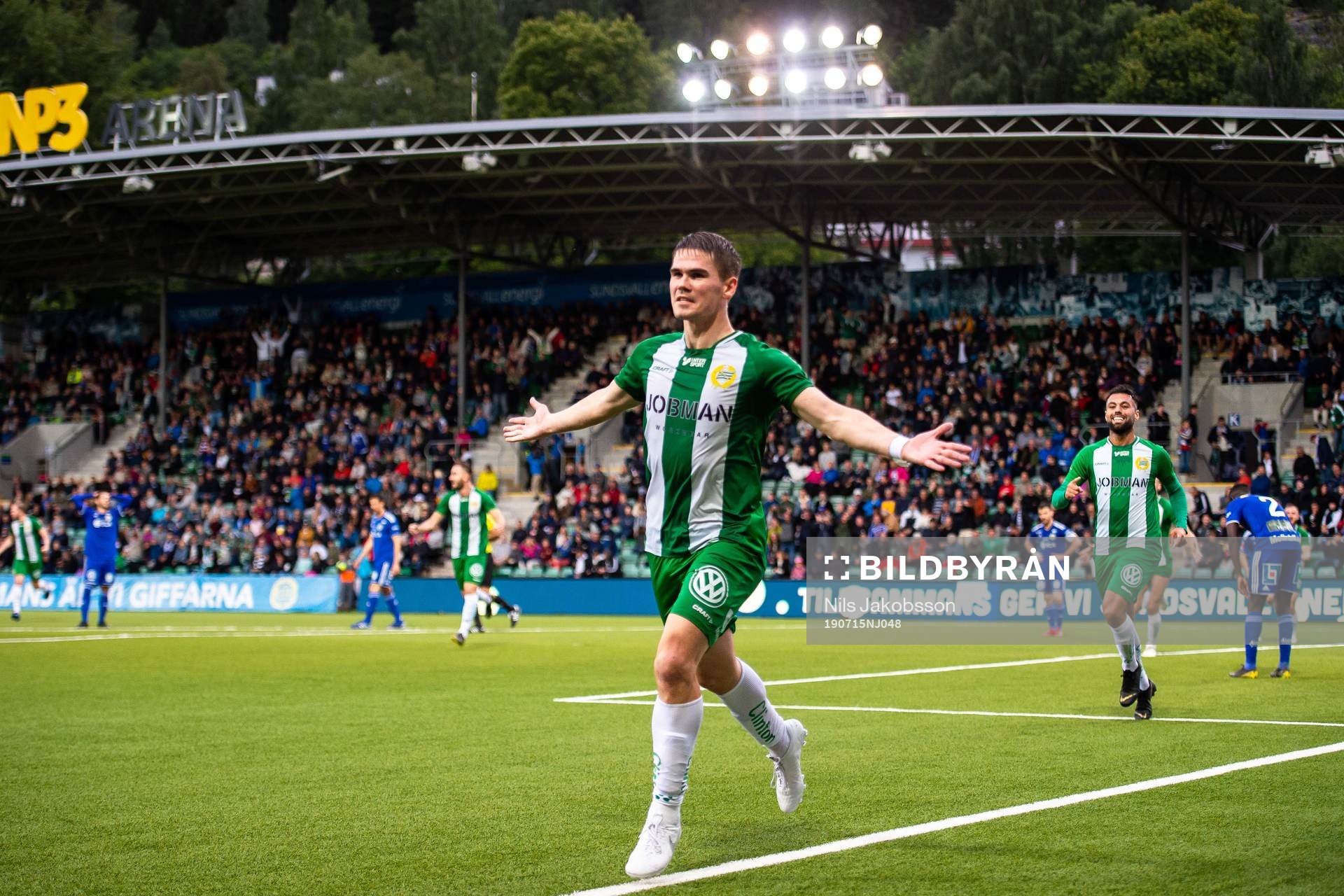 Hammarbys Vidar Örn Kjartansson jublar efter 2-3 under fotbollsmatchen i Allsvenskan mellan GIF Sundsvall och Hammarby den 15 juli 2019 i Sundsvall.