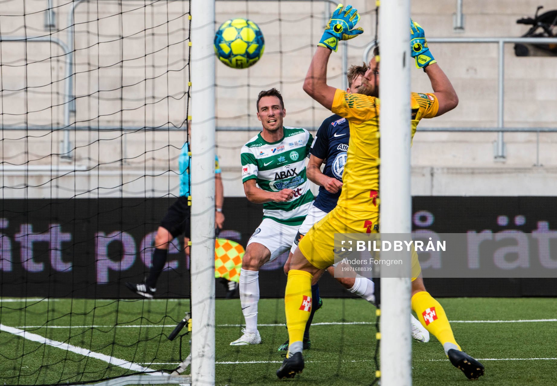 Västerås Filip Tronet gör 1-1