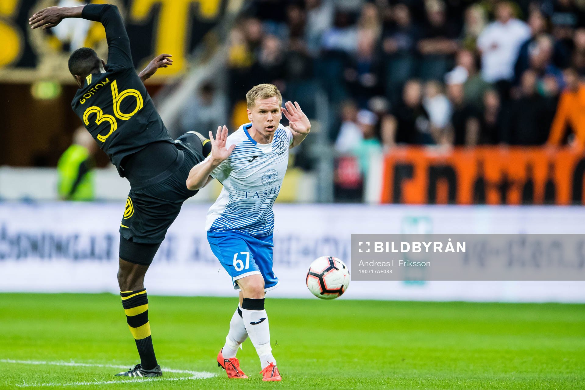 Henok Goitom of AIK and Ilja Antonov of Ararat-Armenia