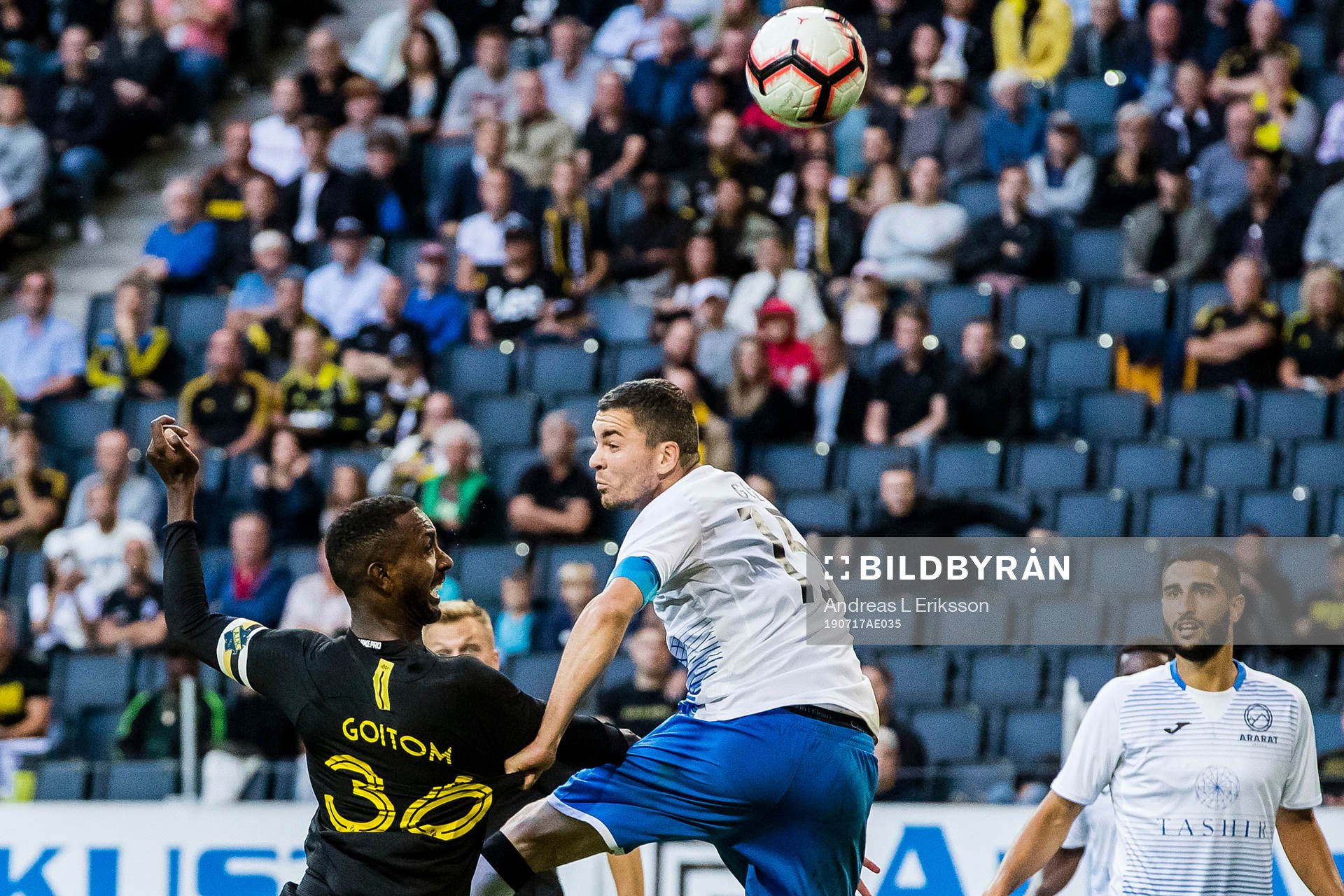 Henok Goitom of AIK and Dmitri Guz of Ararat-Armenia