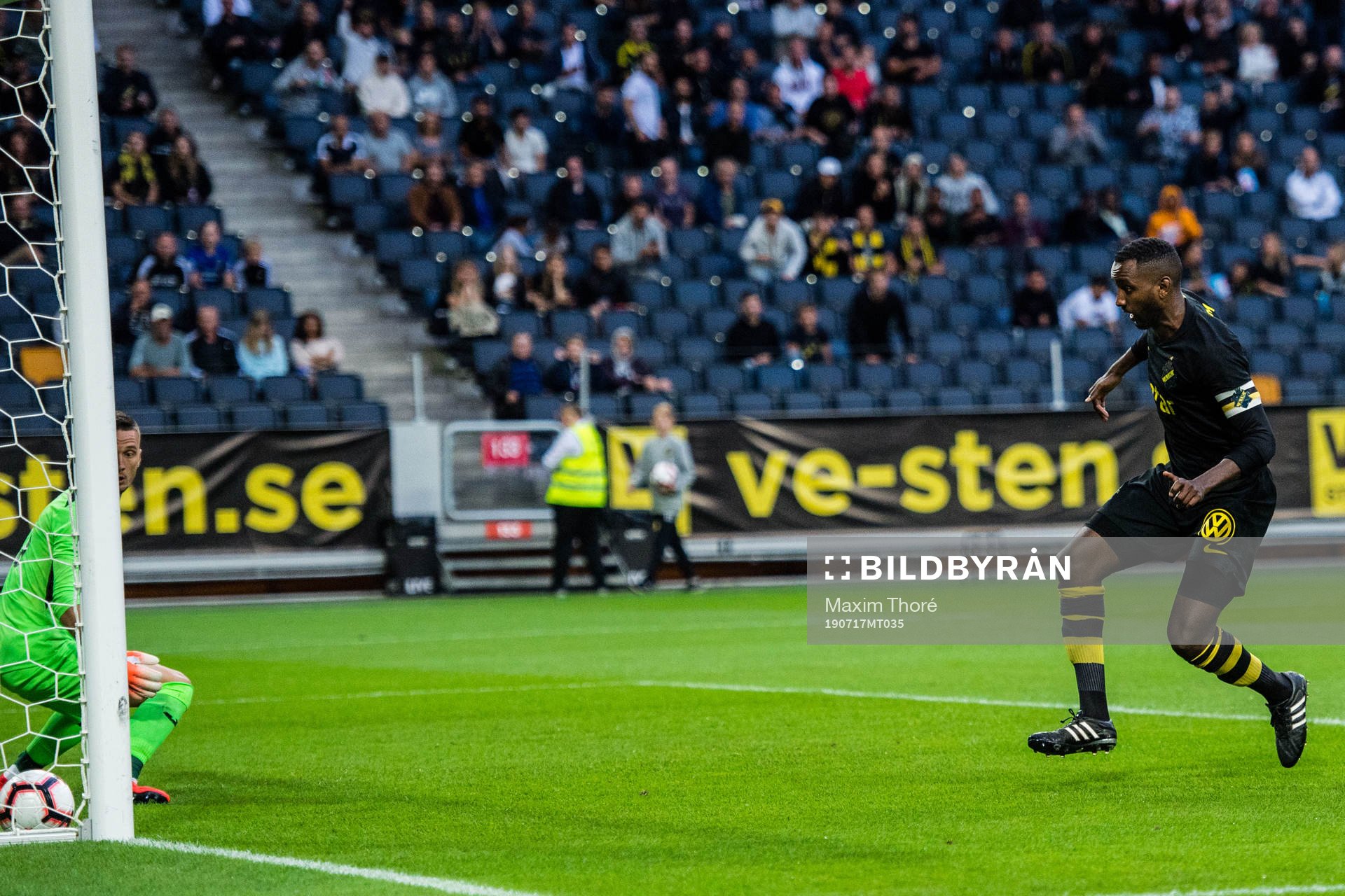 Henok Goitom of AIK scores 1-0