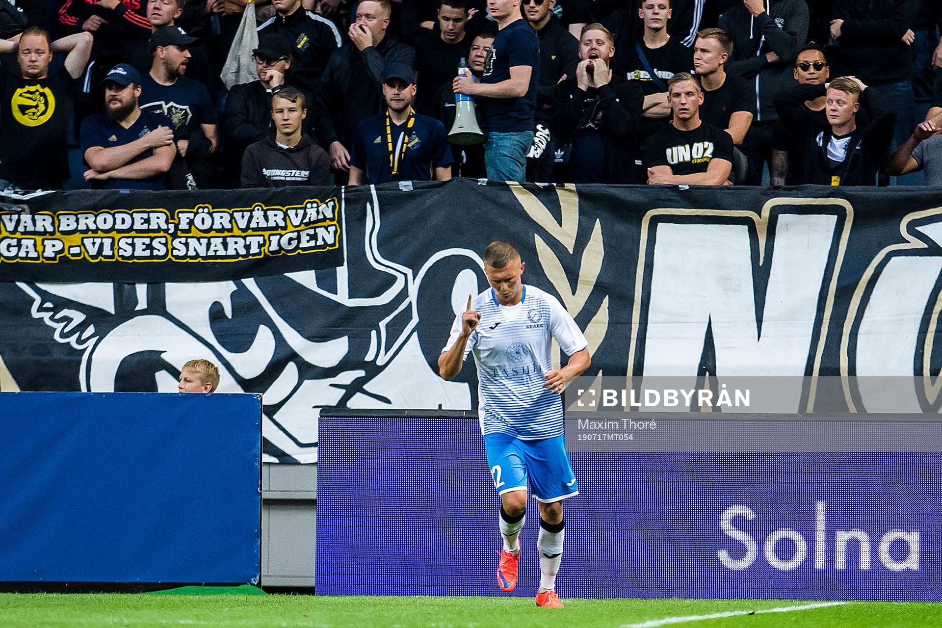 Anton Kobyalko of Ararat-Armenia celebrates 3-1