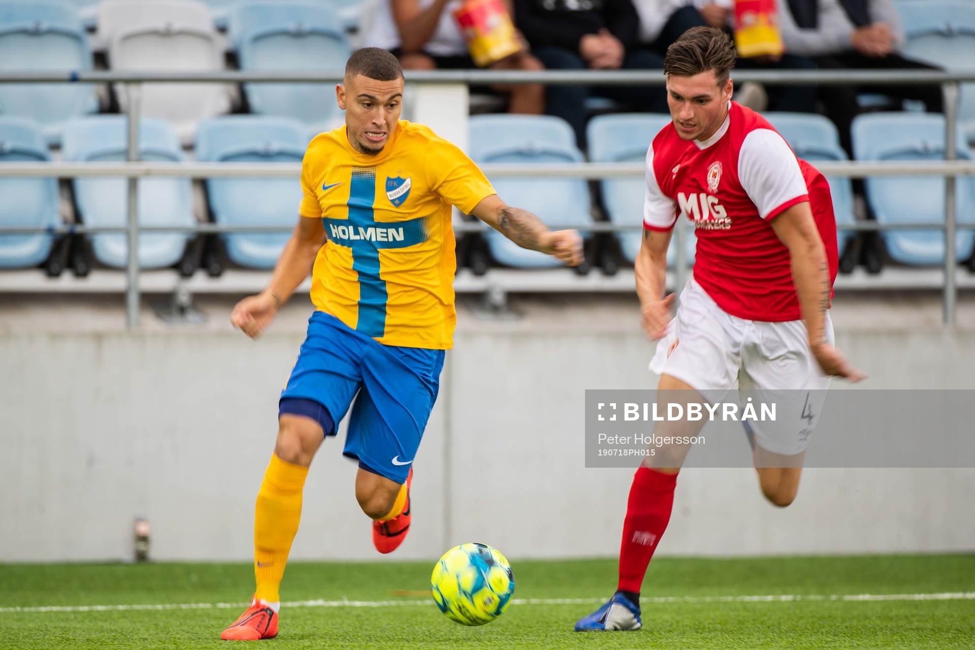 Jordan Larsson of IFK Norrköping and Kevin Toner of St